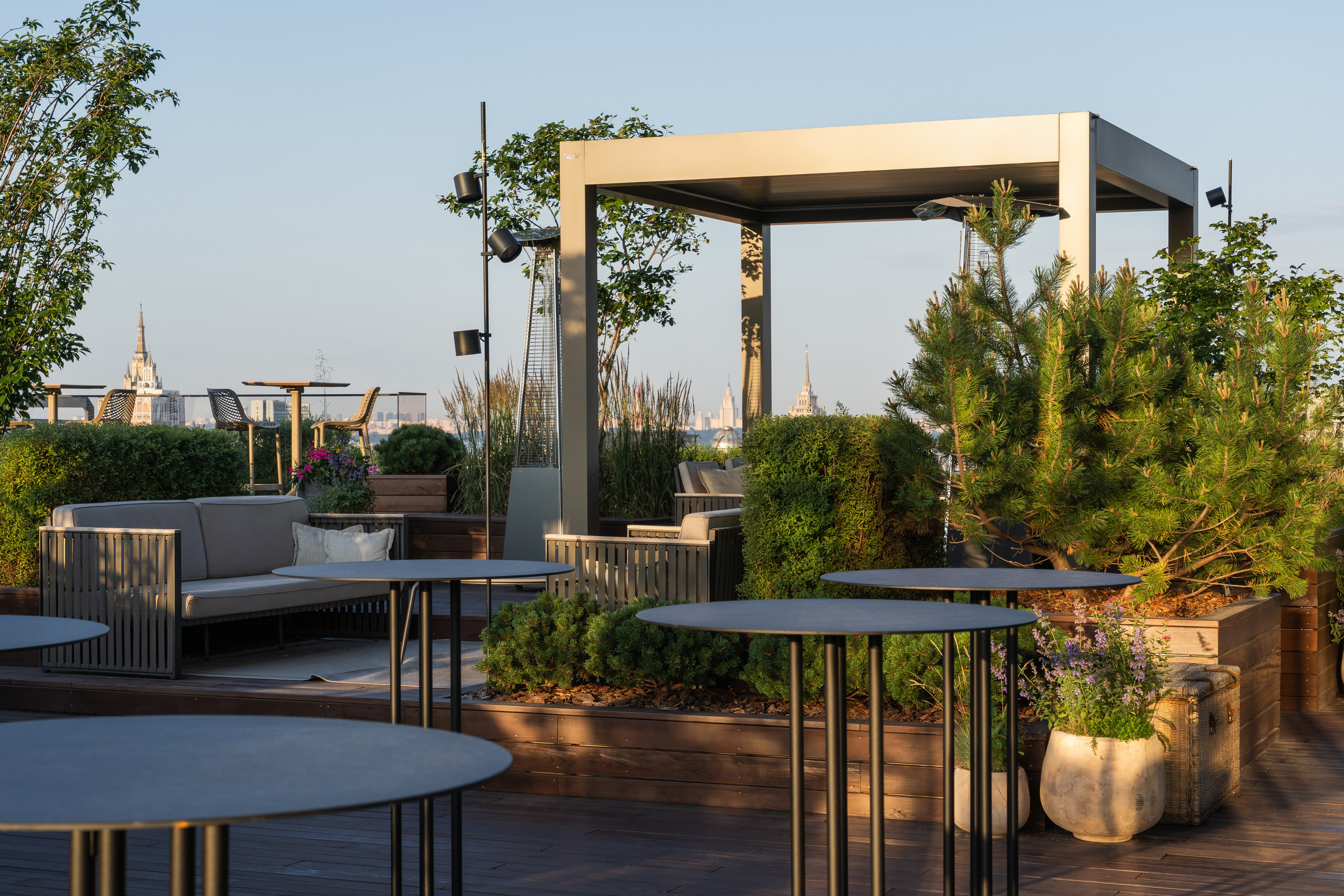 Brusnika office terrace, Moscow. Артамонов Александр | Архитектурный и ландшафтный фотограф