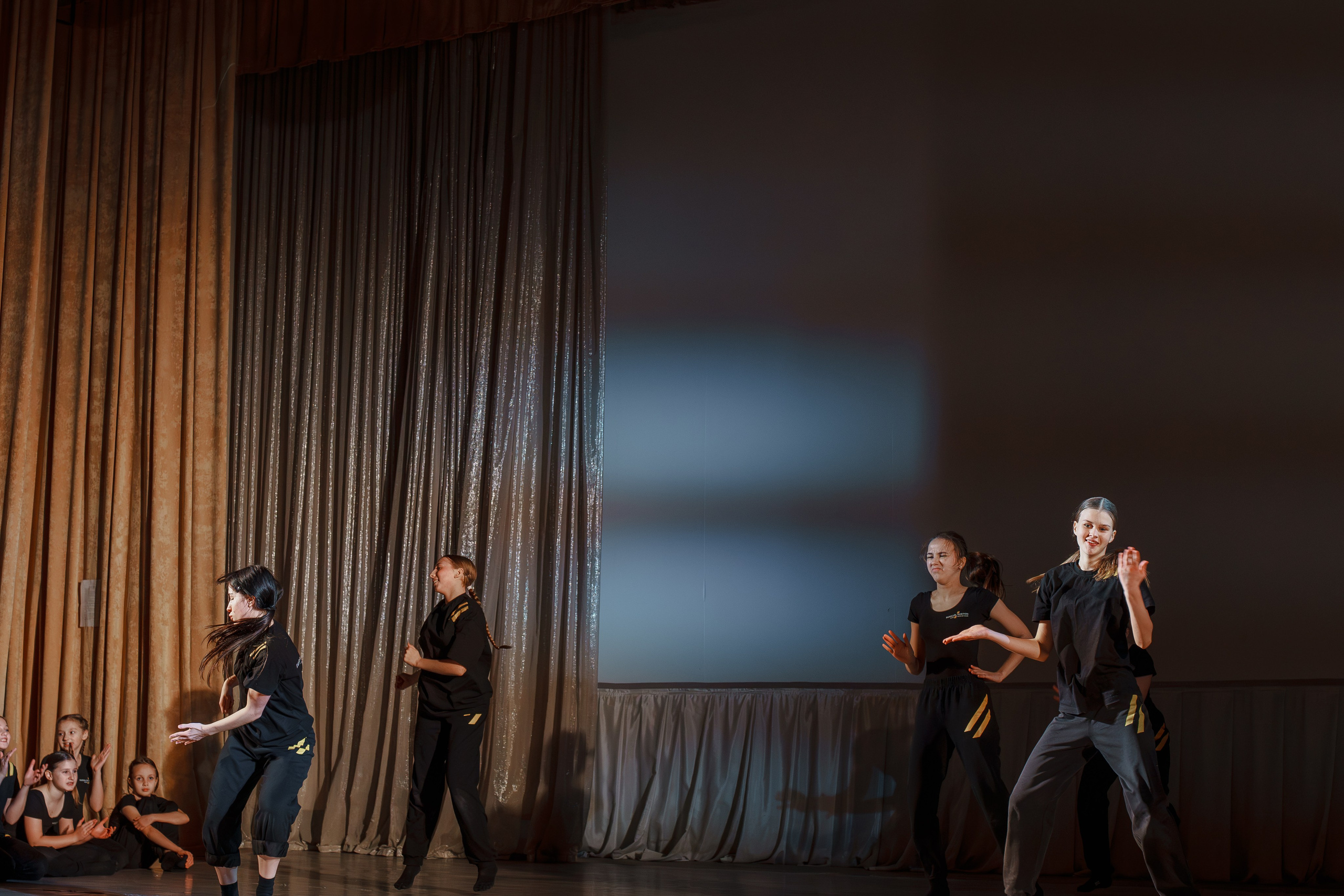 Танцевальный конкурс, репортаж. Фотограф видеограф Геннадий Янбаев в Сочи, Краснодаре