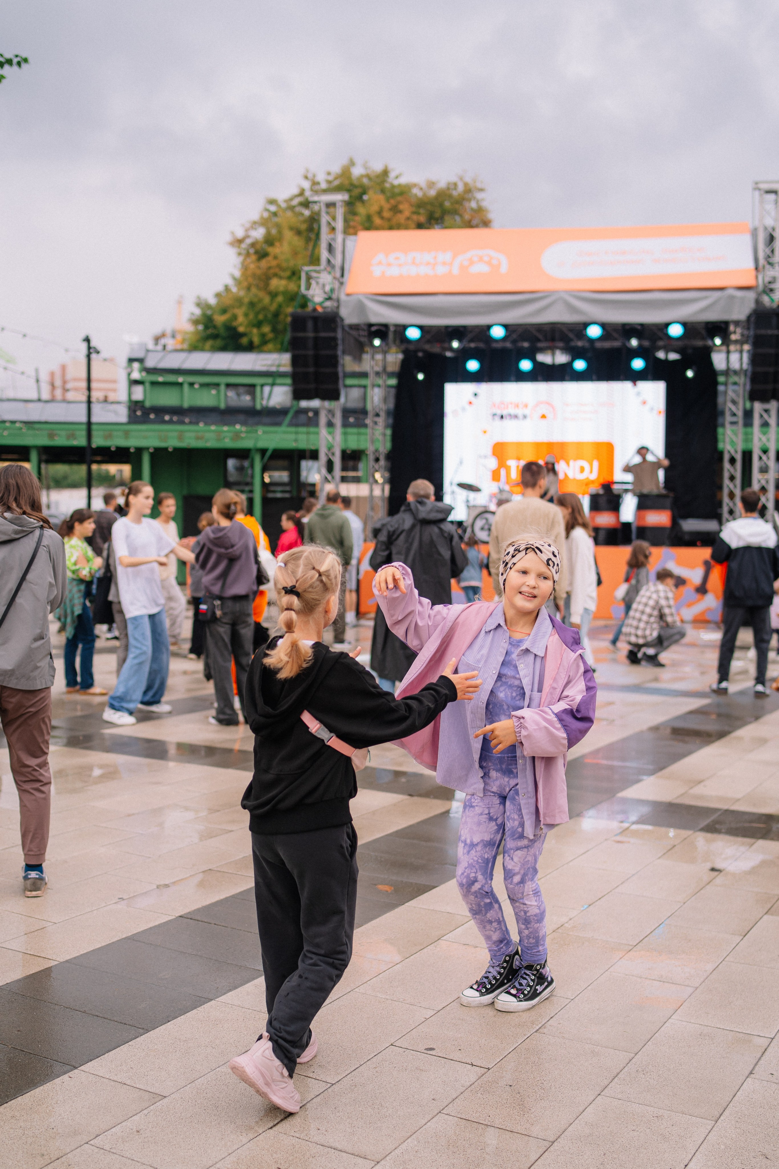 Фотоотчет ЛАПКИ ТАПКИ в Барнауле. Репортажный (Event) фотограф в Барнауле | Даниил Маркин | Качество и вайб