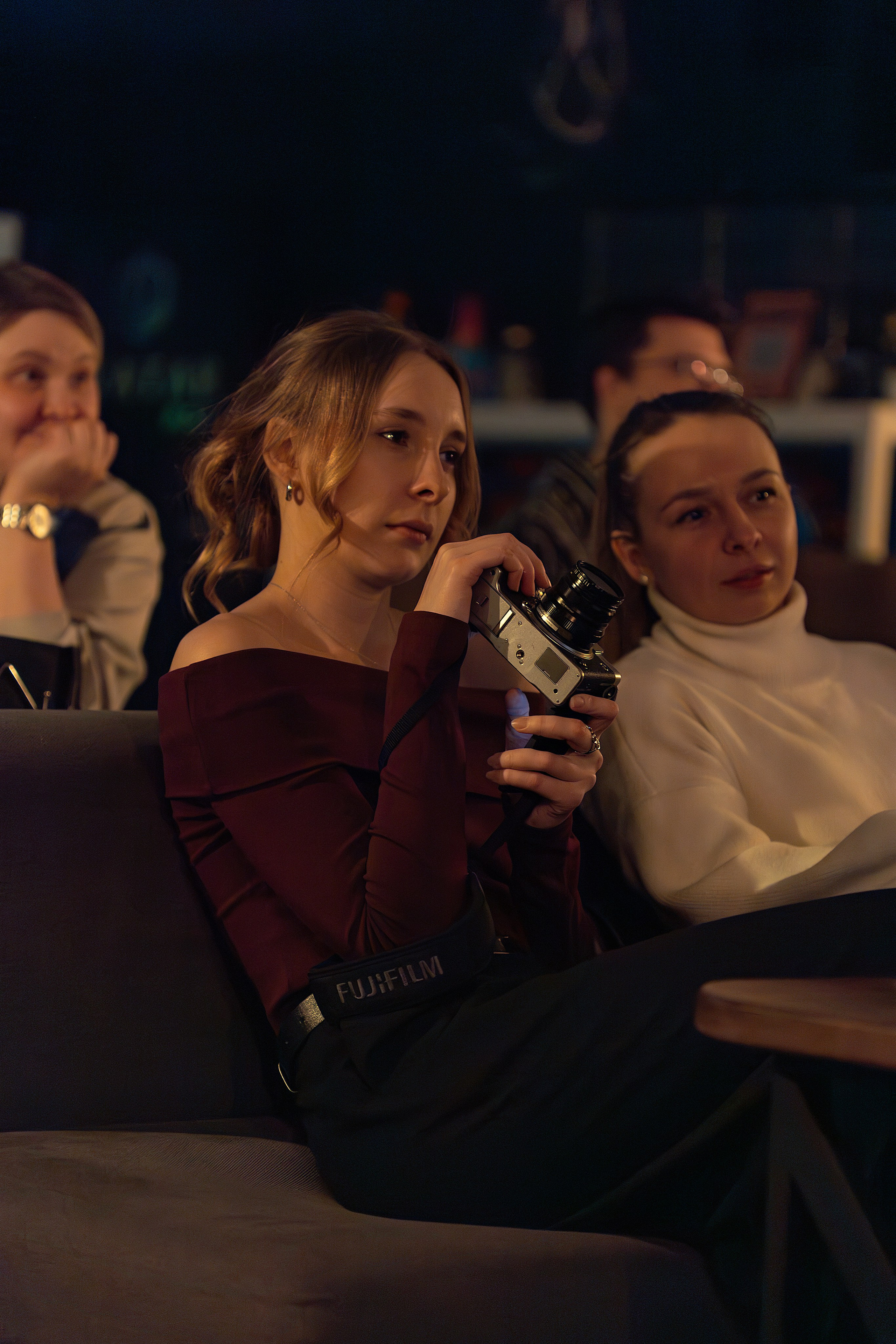 Поэтический вечер «Голоса» | Санкт-Петербург, 2026. Репортажный фотограф