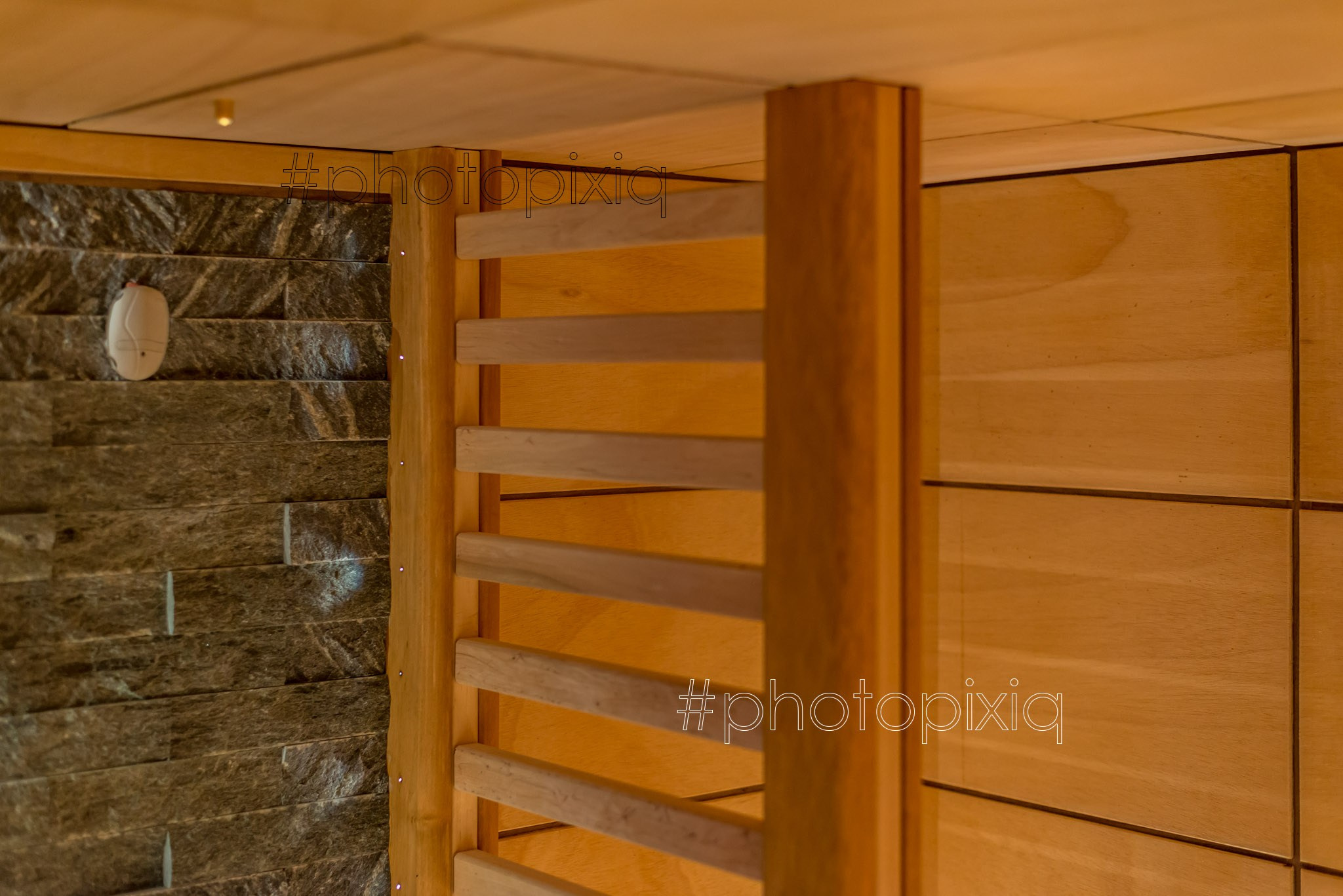 Интерьерная съёмка сауны с электропечью HARVIA. Интерьерная съёмка и виртуальные туры — Интерьерный фотограф Кузнецов Сергей (photopixiq)