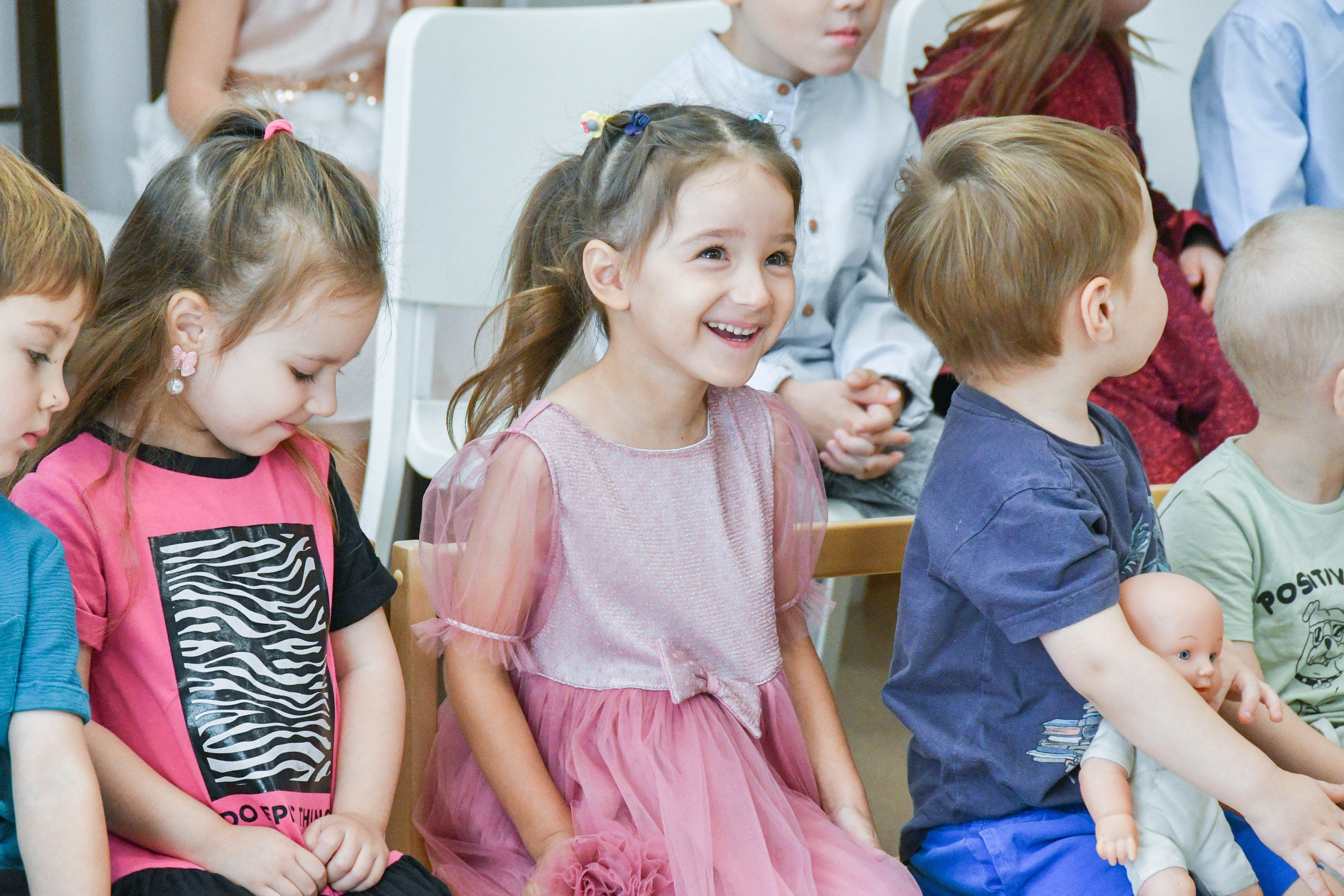 2023 г. День дошкольного работника и прогулка. Репортажный и детский фотограф в Новосибирске