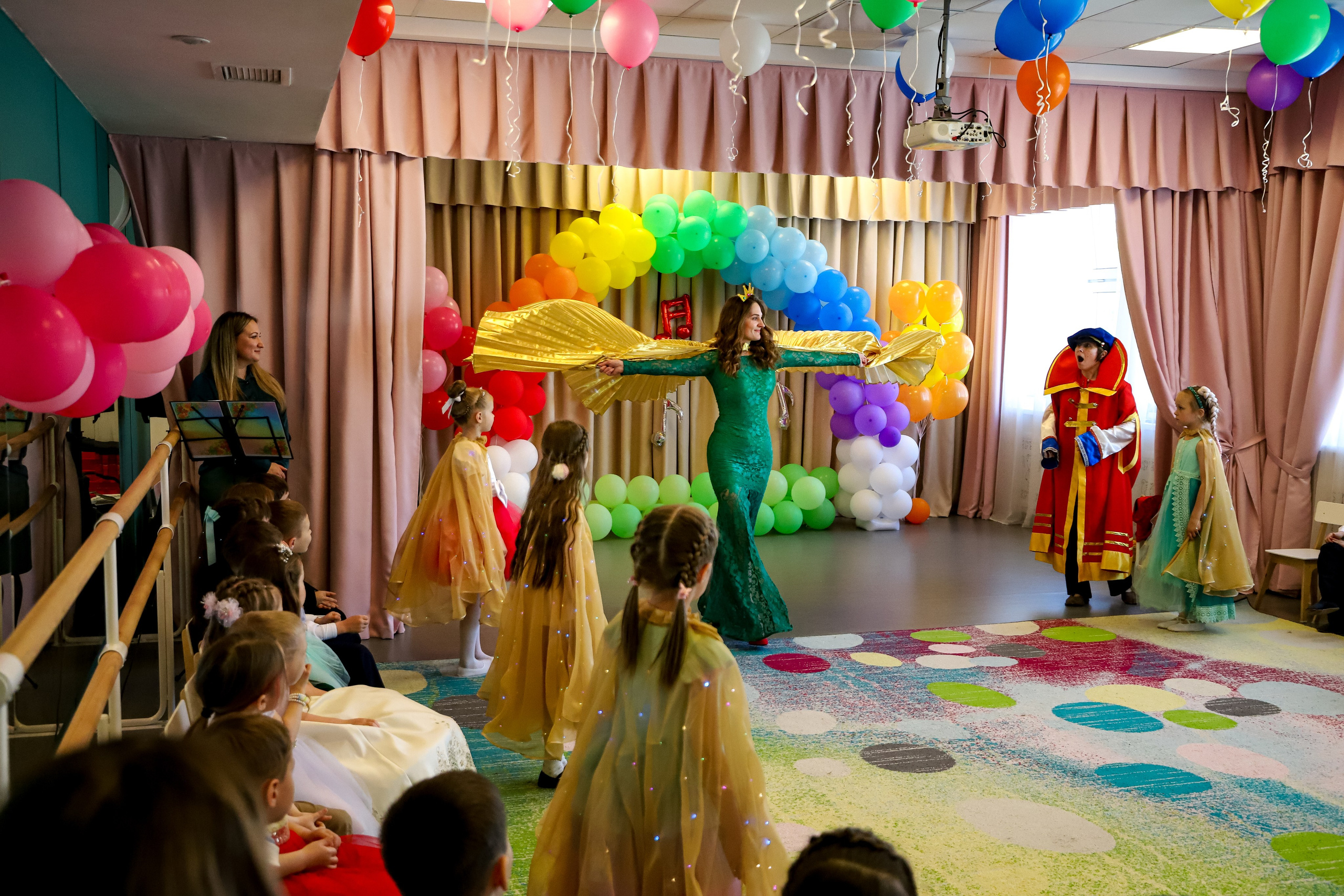 Съёмки праздников и выпускных в детских садиках и школах. Семейный и детский фотограф Эльвира Билибина