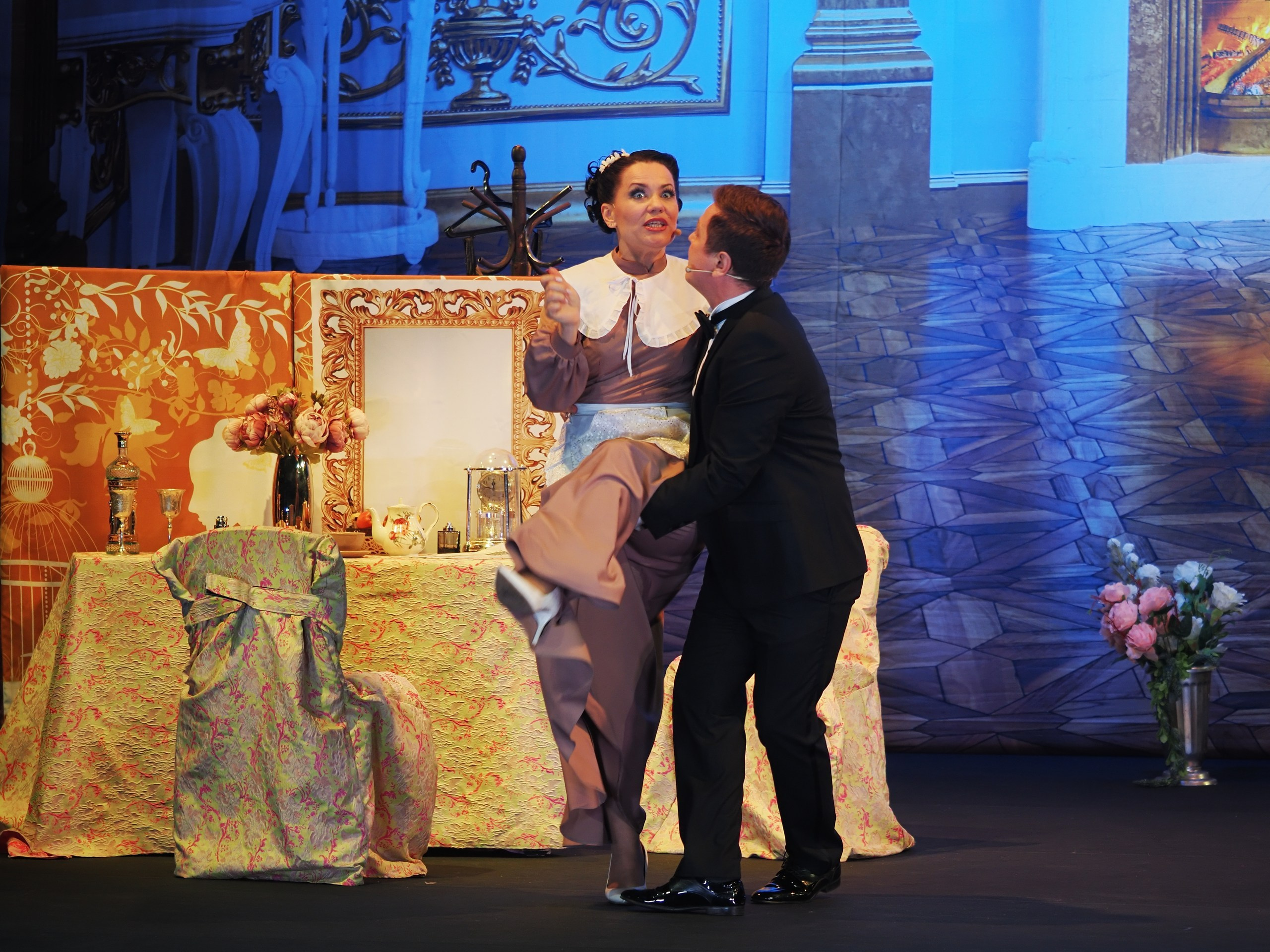 «БУФФ-ПАРАДИЗ» Летучая мышь (в Нск). Портретный и спортивный фотограф в Новосибирске и Твери Кононов Алексей