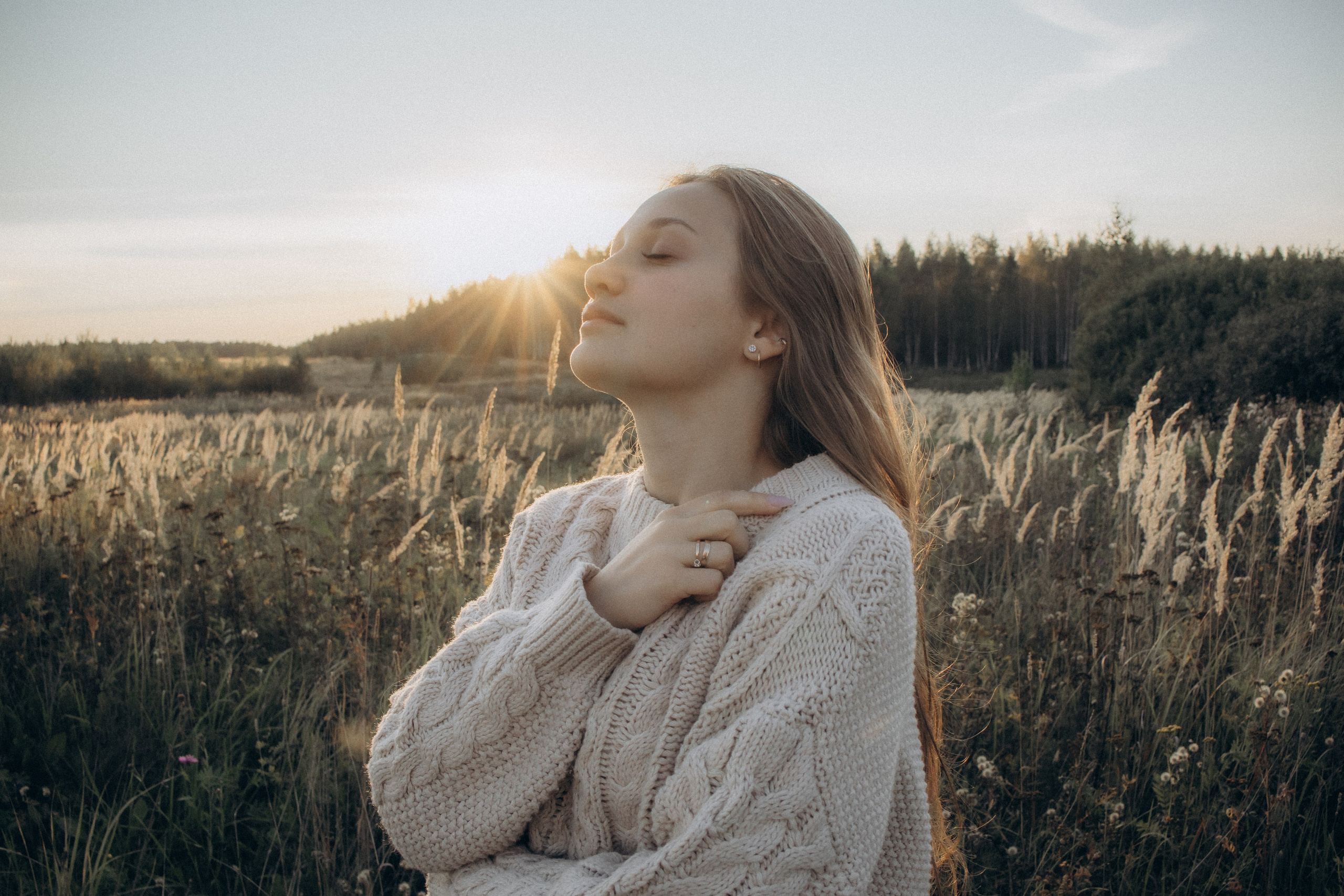 Юля. Осенняя фотосессия в поле. Юлия Левада Семейный и женский фотограф