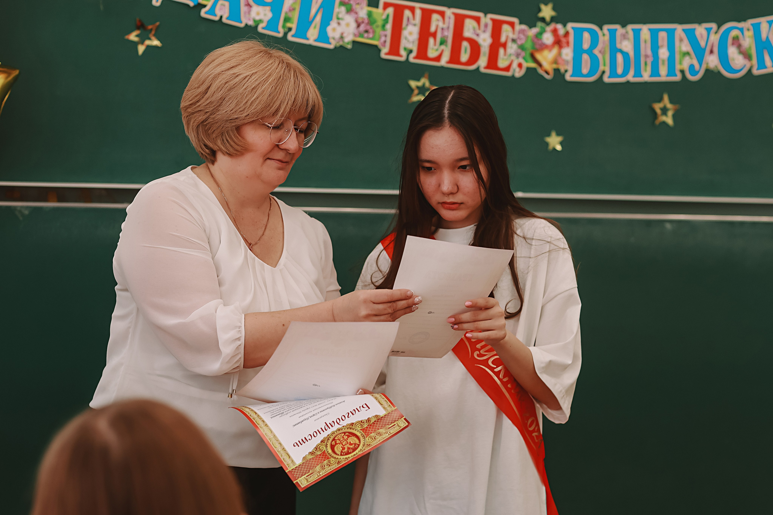 Последний звонок. Семейный фотограф Тюмень, фотограф на роды Салмина Мария