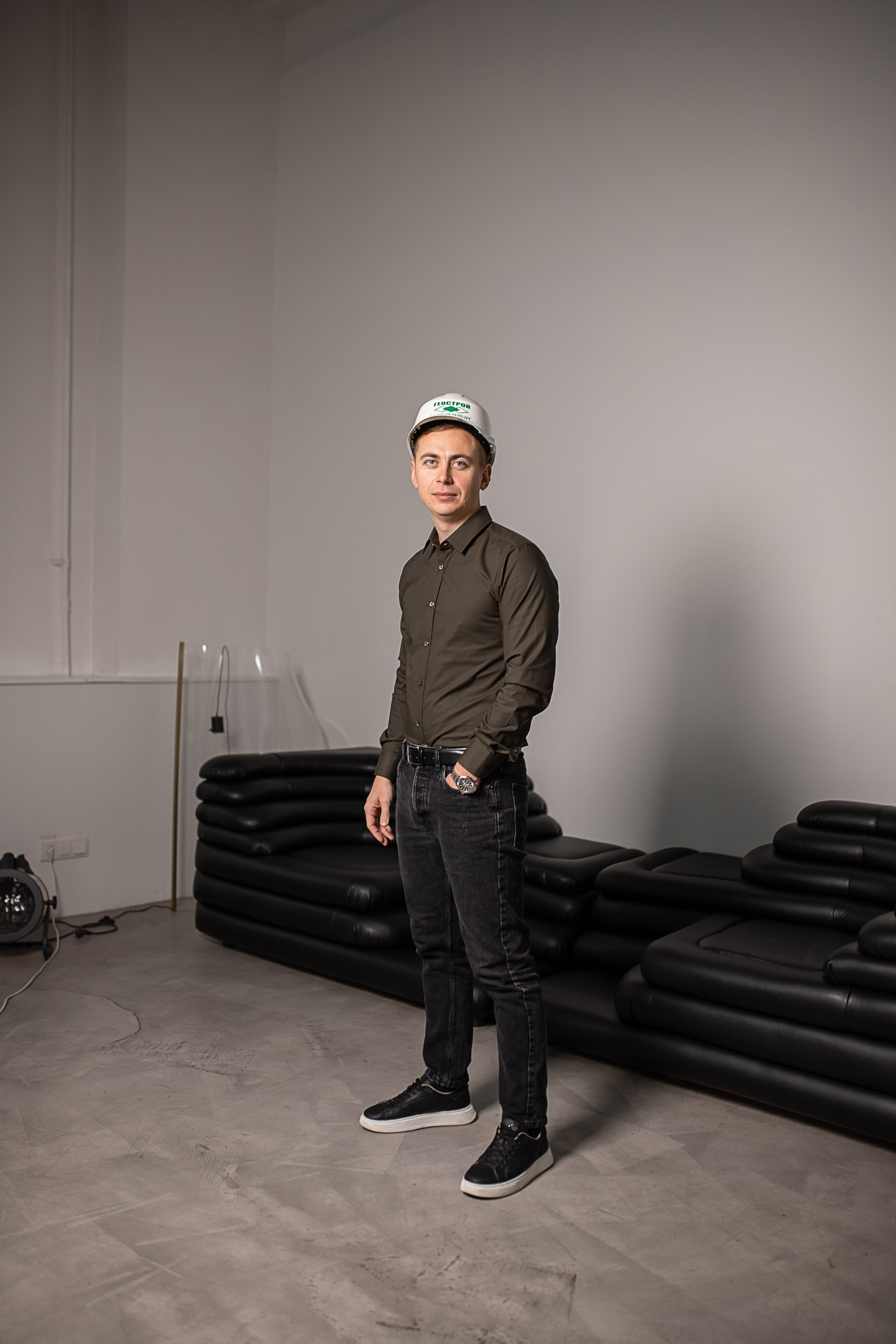 Ян строитель. Фотограф Санкт-Петербург Раднаева Юлия