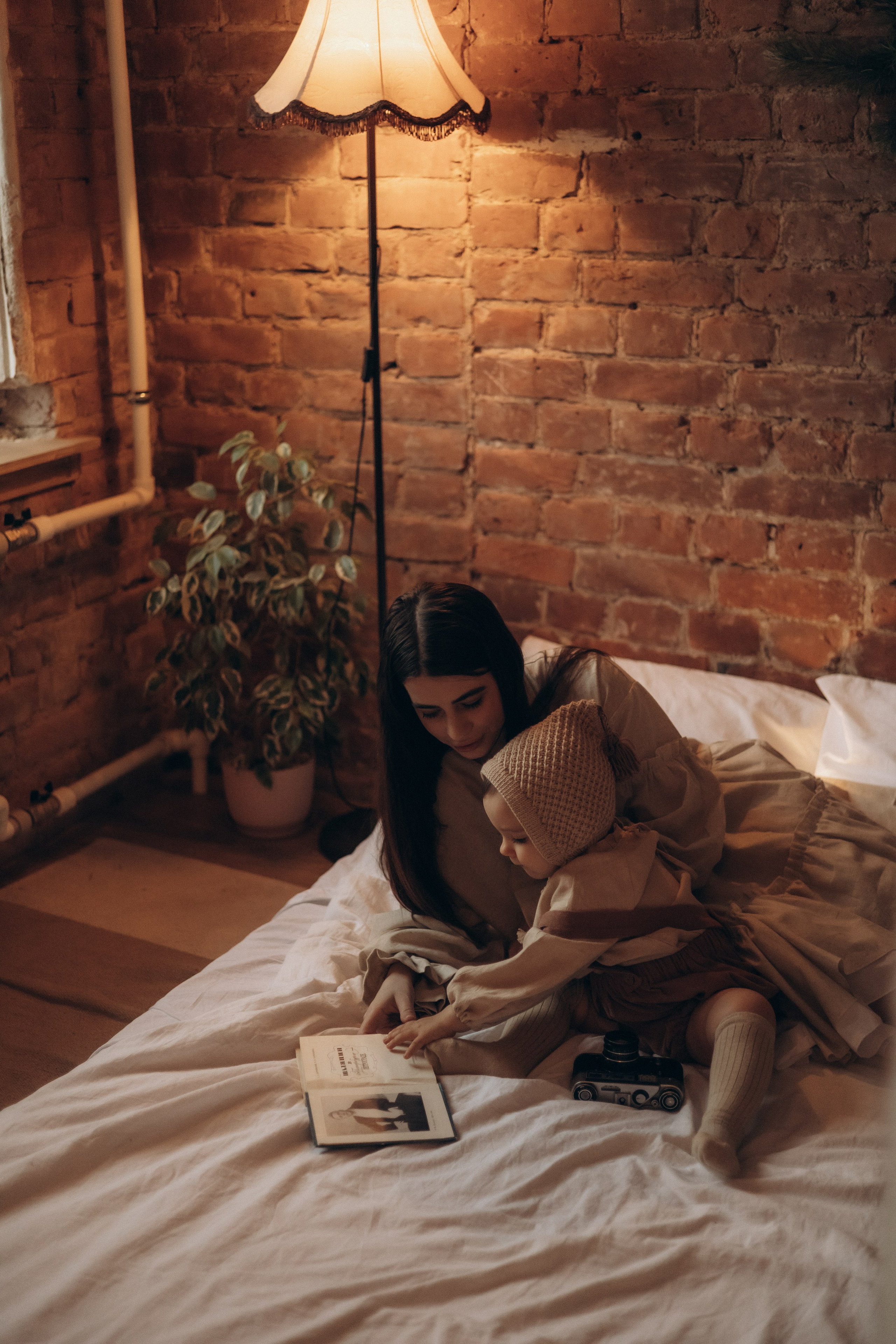 Валя и малышка Ева. Семейный, домашний, ньюборн фотограф Москва Цветкова Елизавета