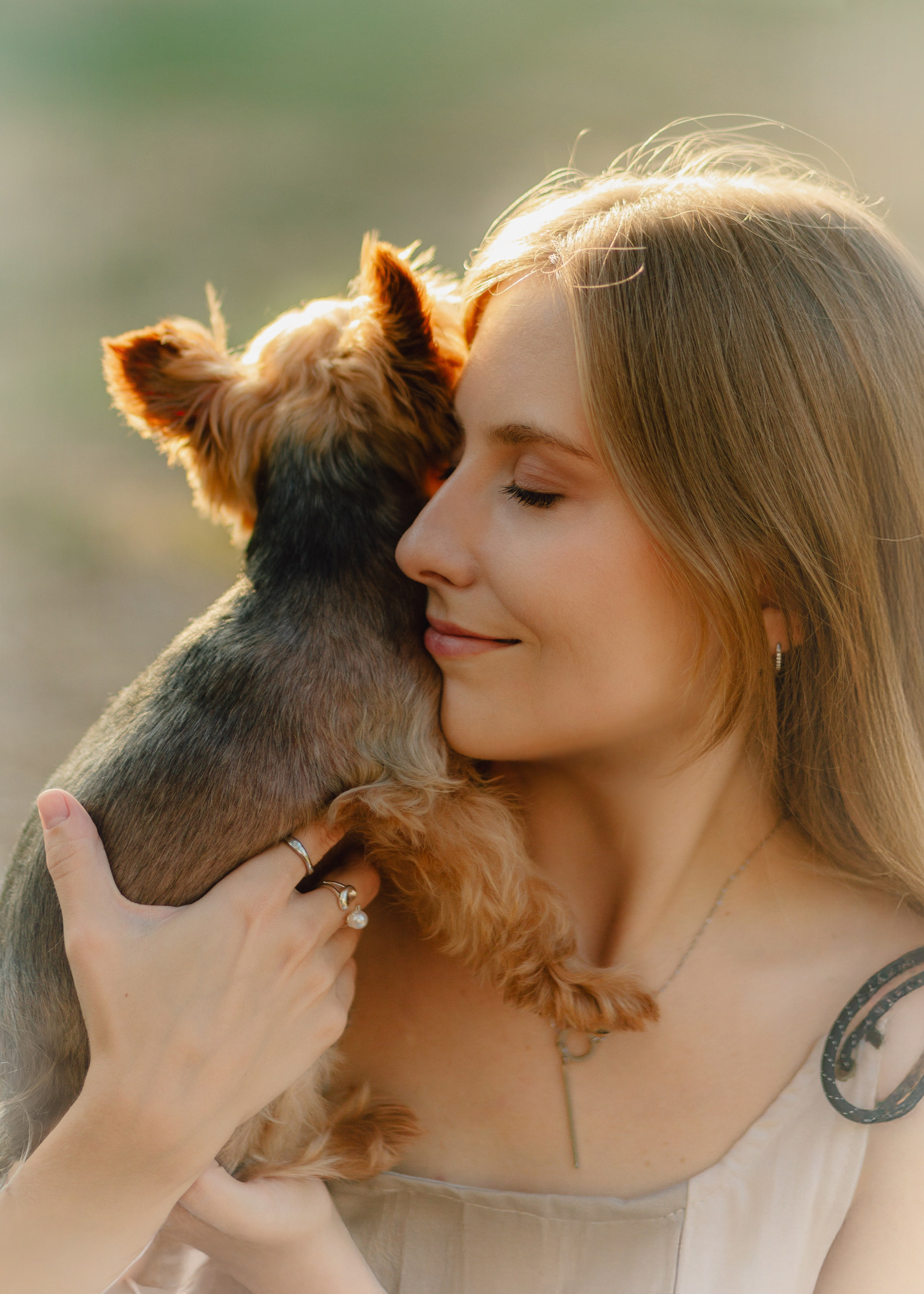 Julia & Her Playful Stitch. Barbara Isaeva