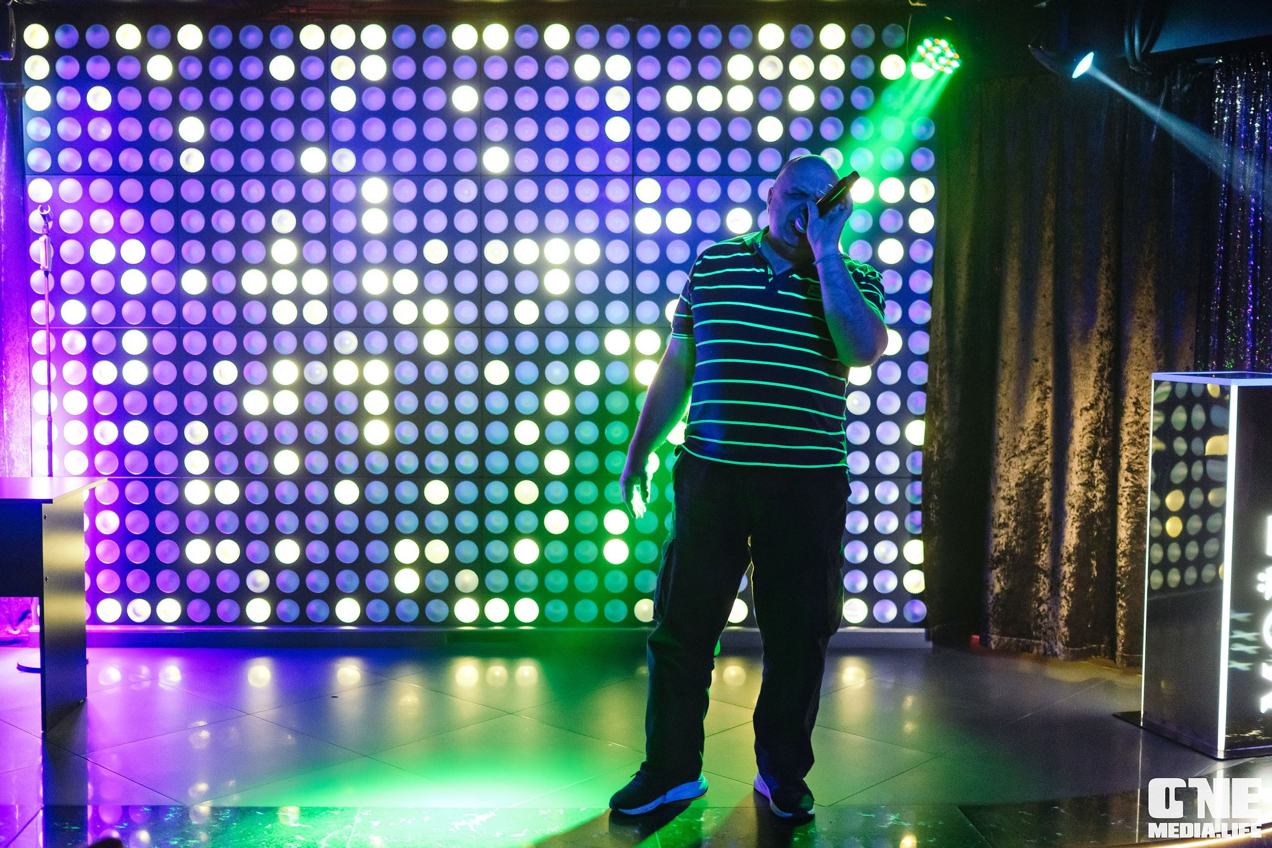 Фоторепортаж с караоке вечеринки в Эйфории. One Media Life: фоторепортажи, фотоотчеты с мероприятий и заведений