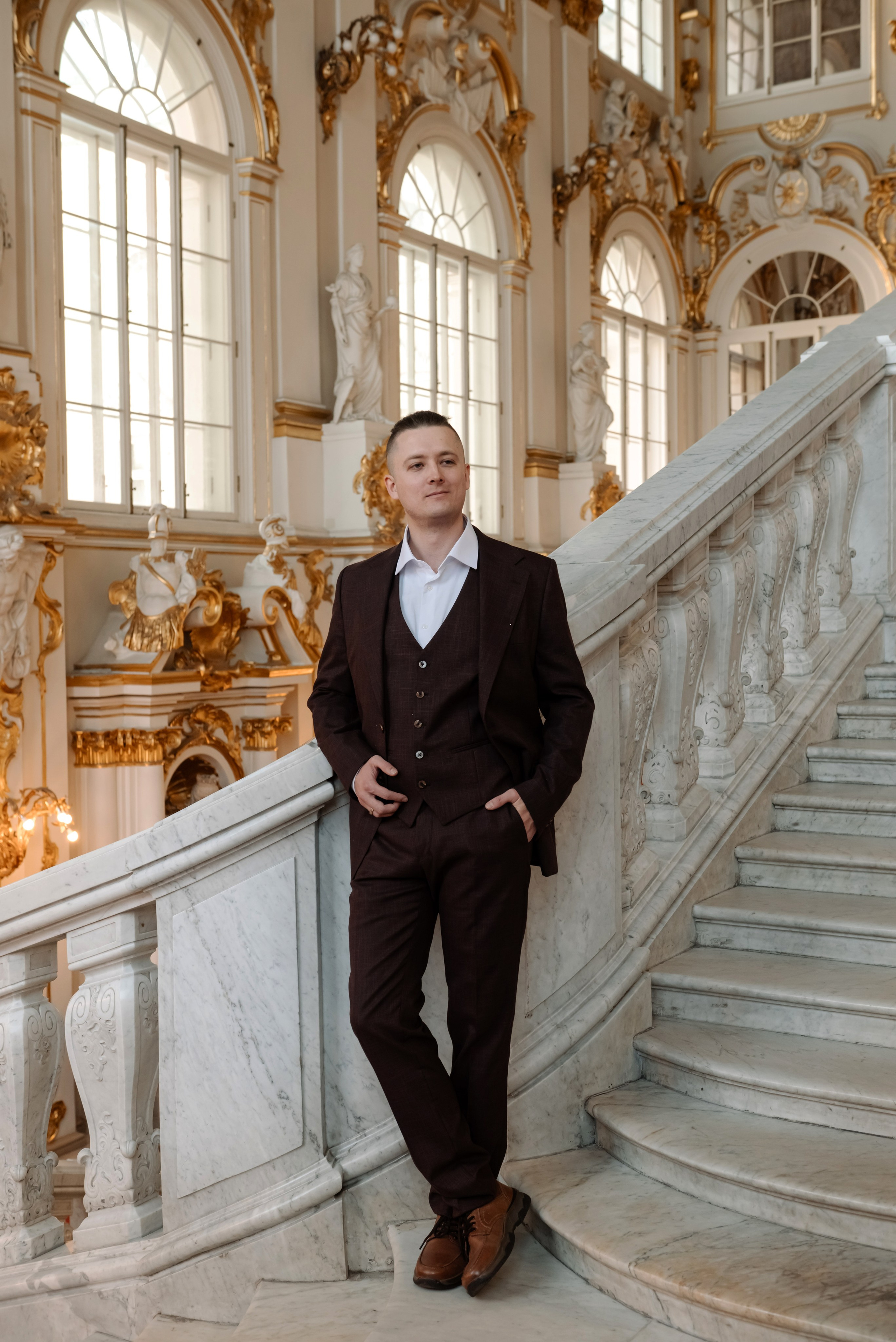 В залах лучшего музея. Свадебный и сеейный фотограф в Санкт-Петербурге Елена Худякова