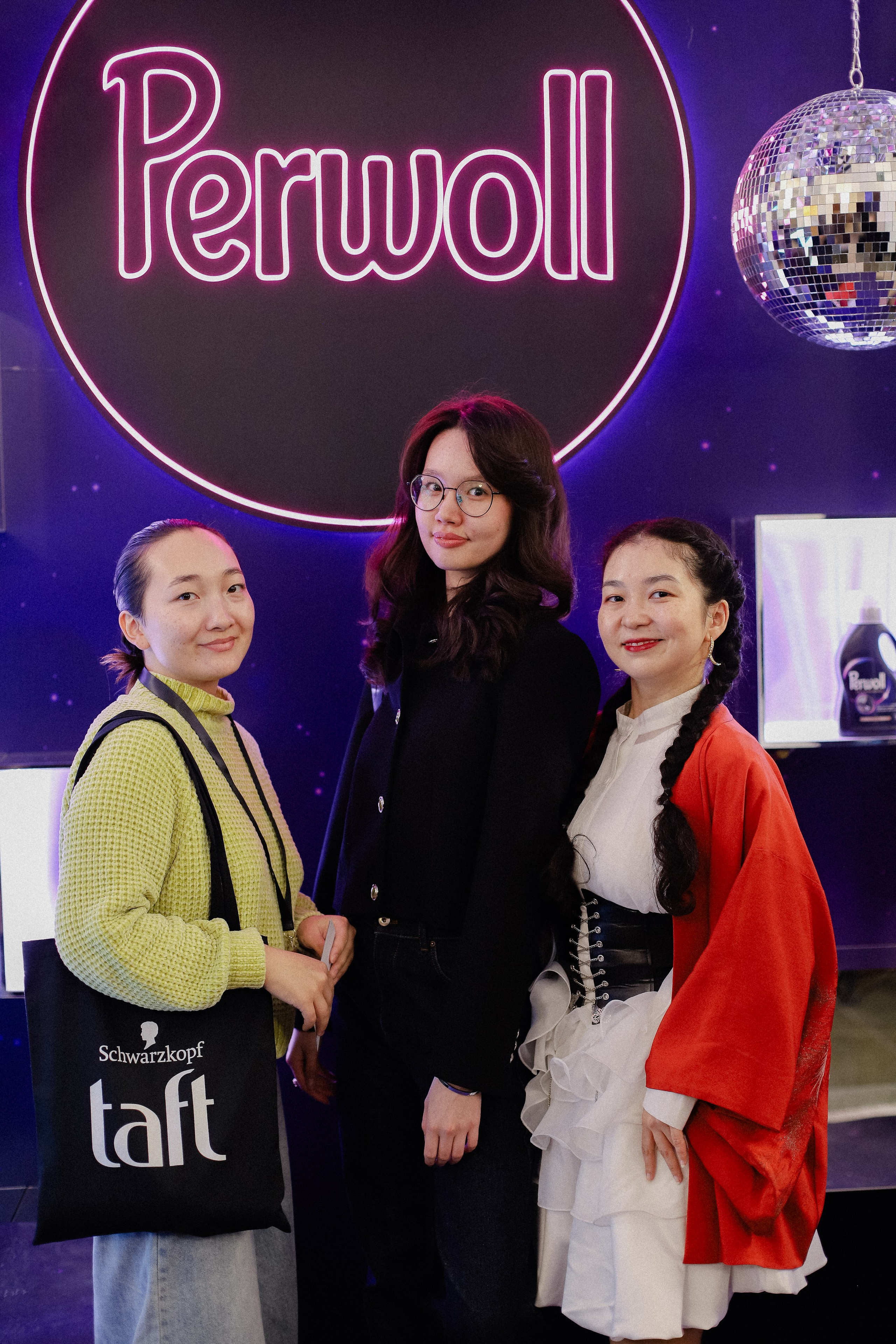 18.10 FWA зона Schwarzkopf и Perwoll. Фотограф в Алматы и Москве Даша Пушкина