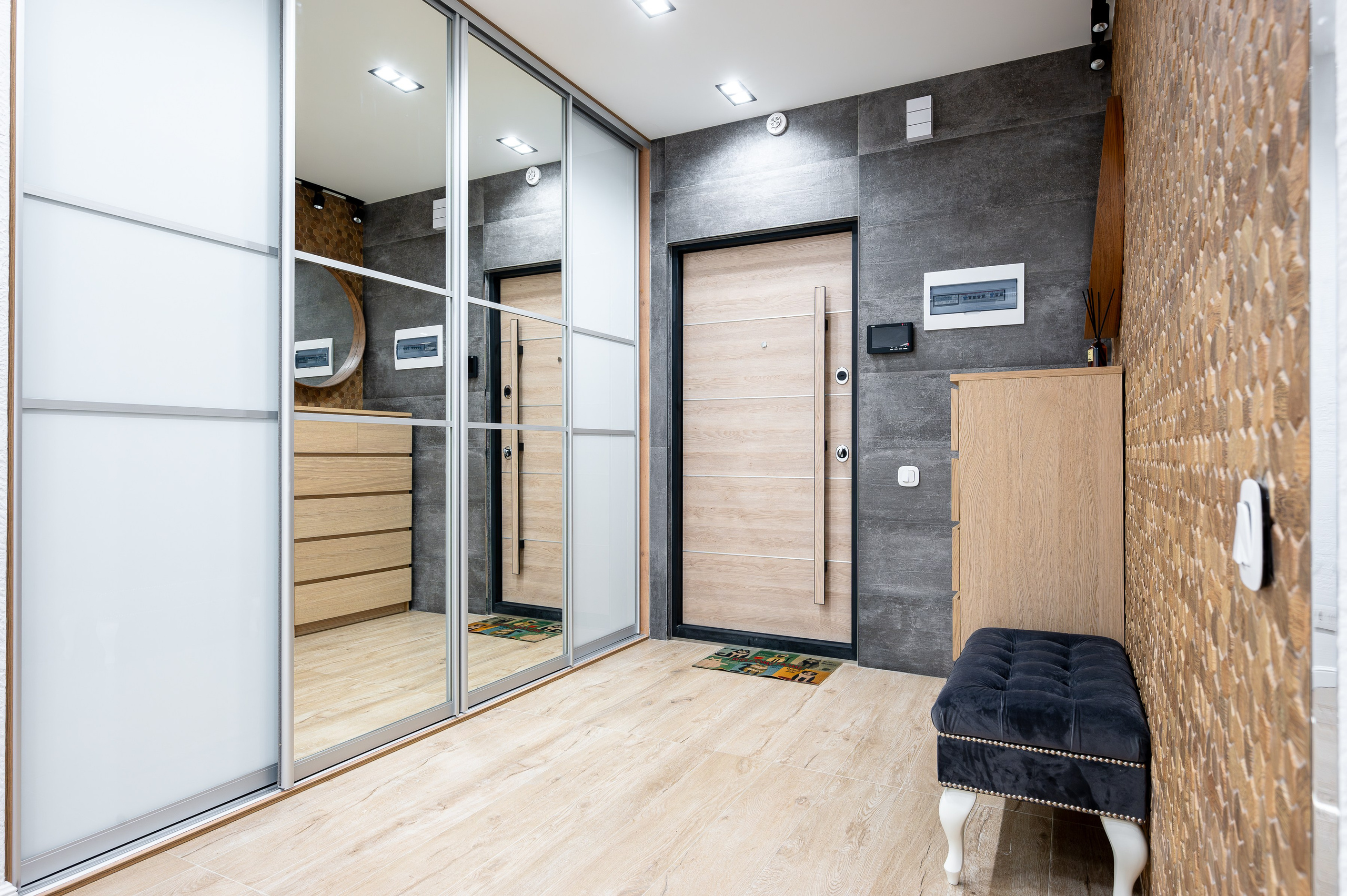 Квартира на Кременчугской. Интерьерный фотограф. Фото- видеосъемка недвижимости Санкт-Петербург