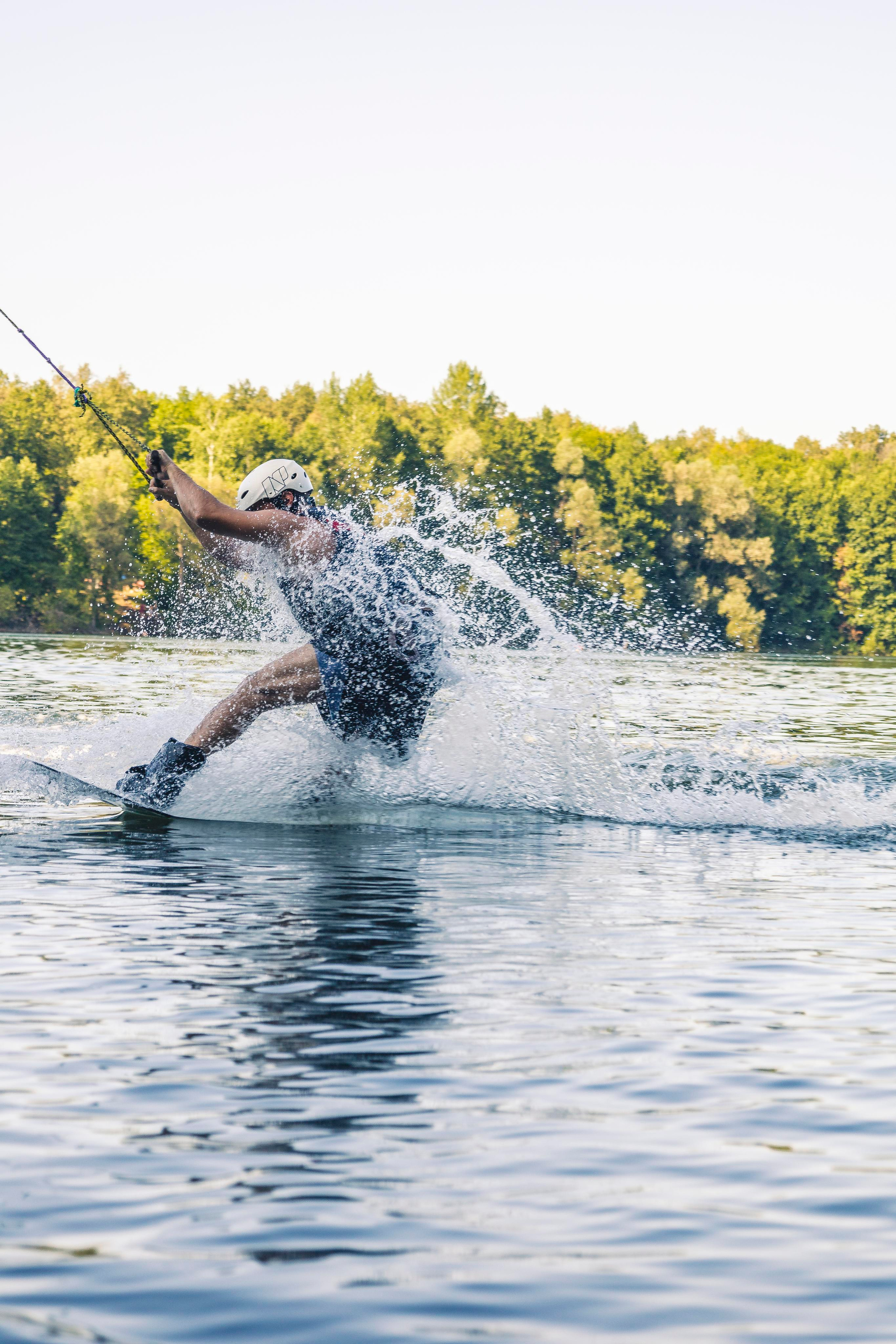 Выездная, спортивная фотосессия на вейкборде. Фотограф Каримов Виктор