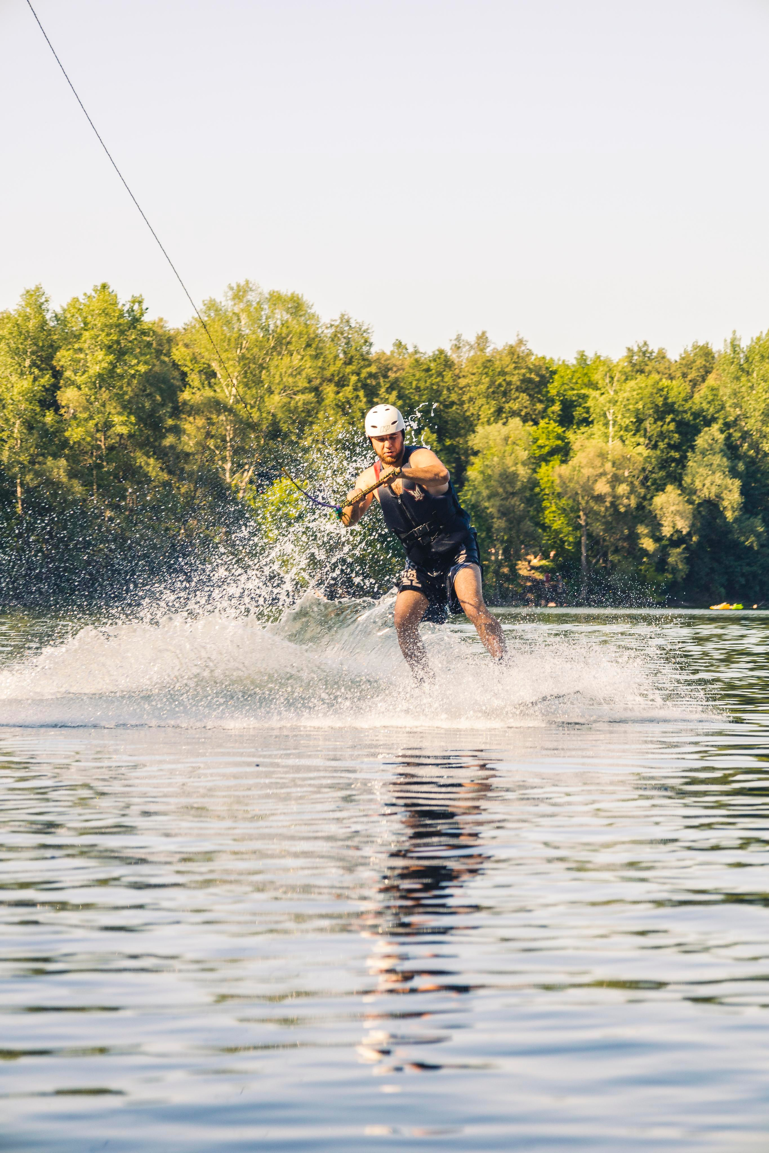 Выездная, спортивная фотосессия на вейкборде. Фотограф Каримов Виктор
