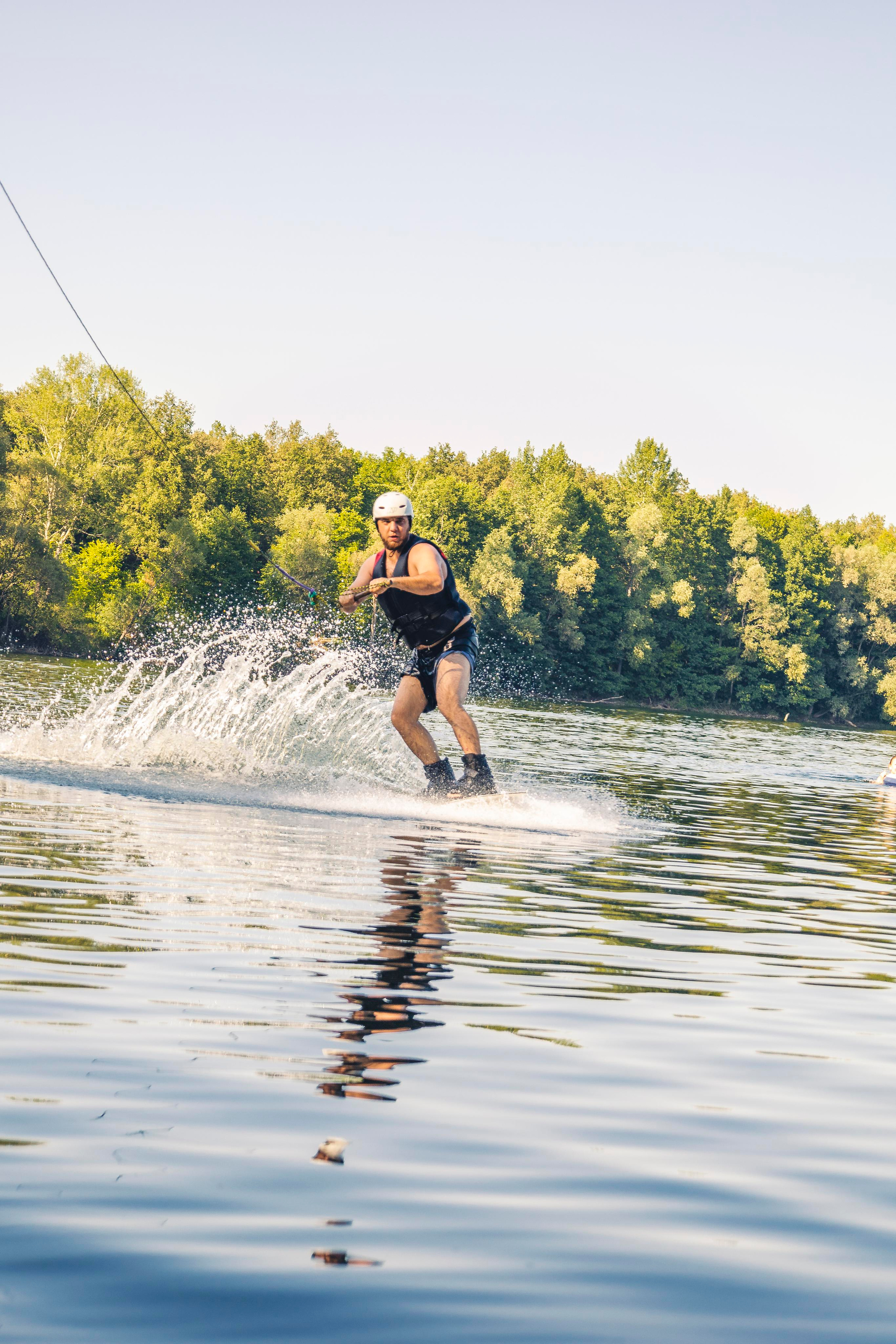 Выездная, спортивная фотосессия на вейкборде. Фотограф Каримов Виктор