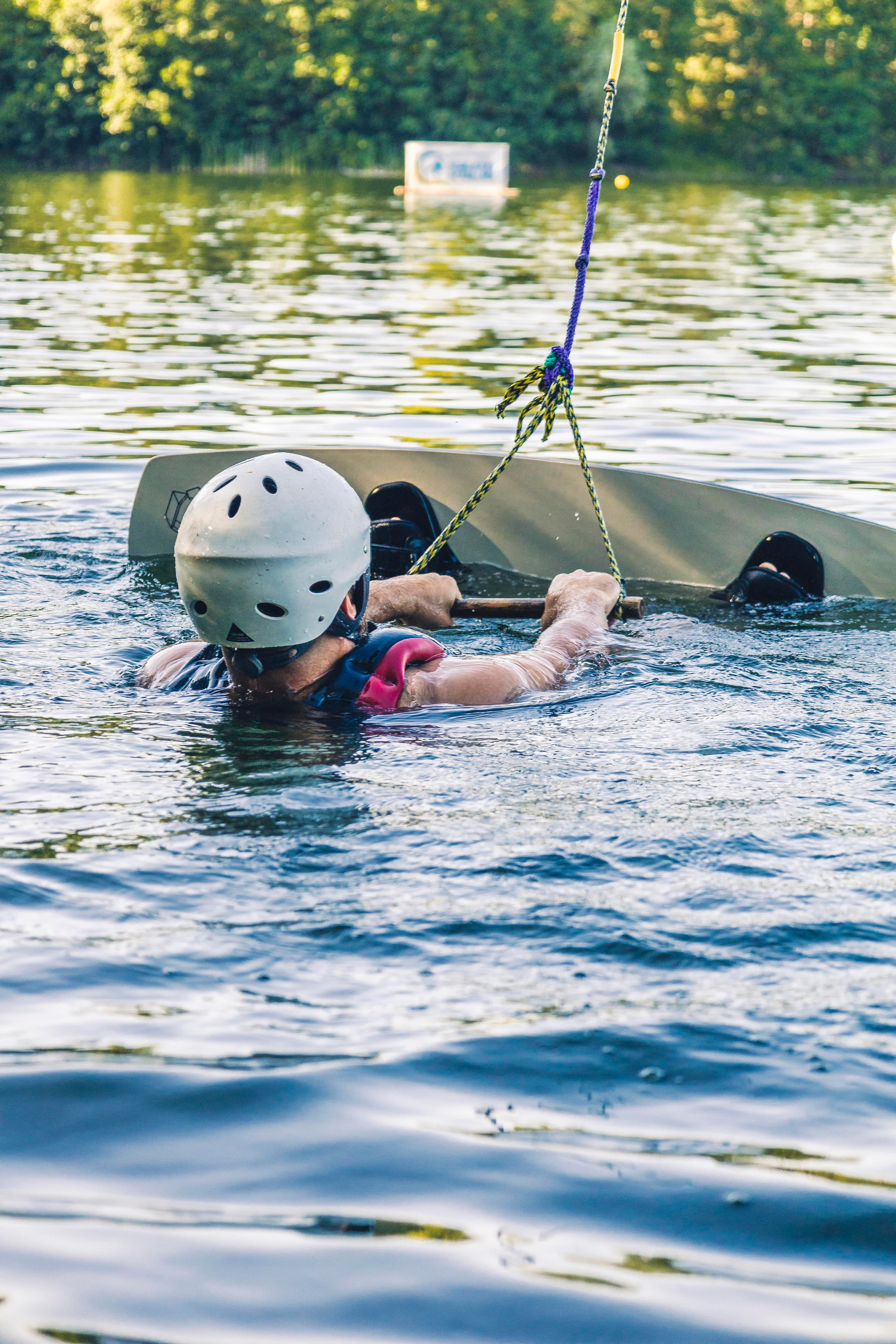 Выездная, спортивная фотосессия на вейкборде. Фотограф Каримов Виктор