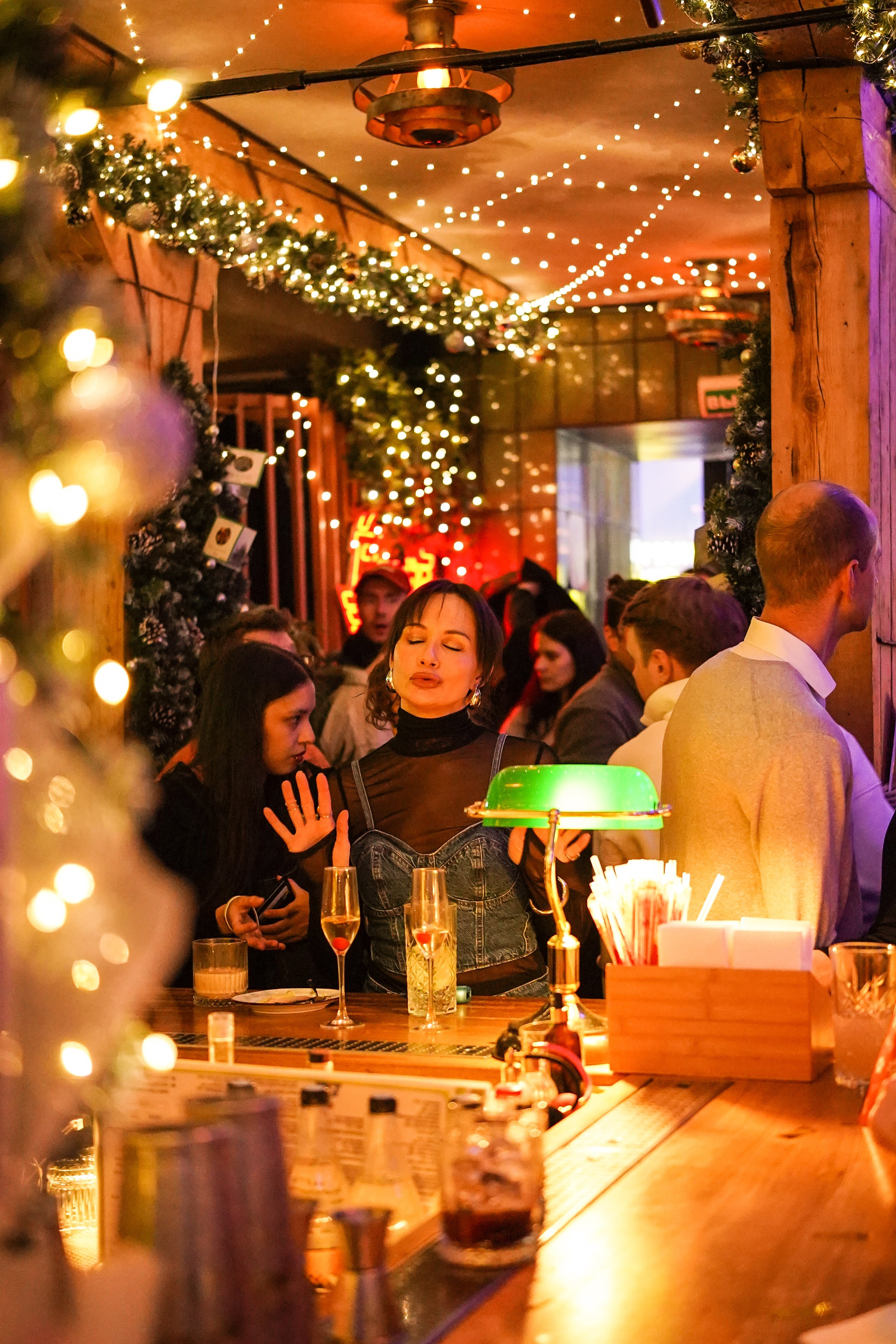 Бар Собаки в тумане. Фотограф