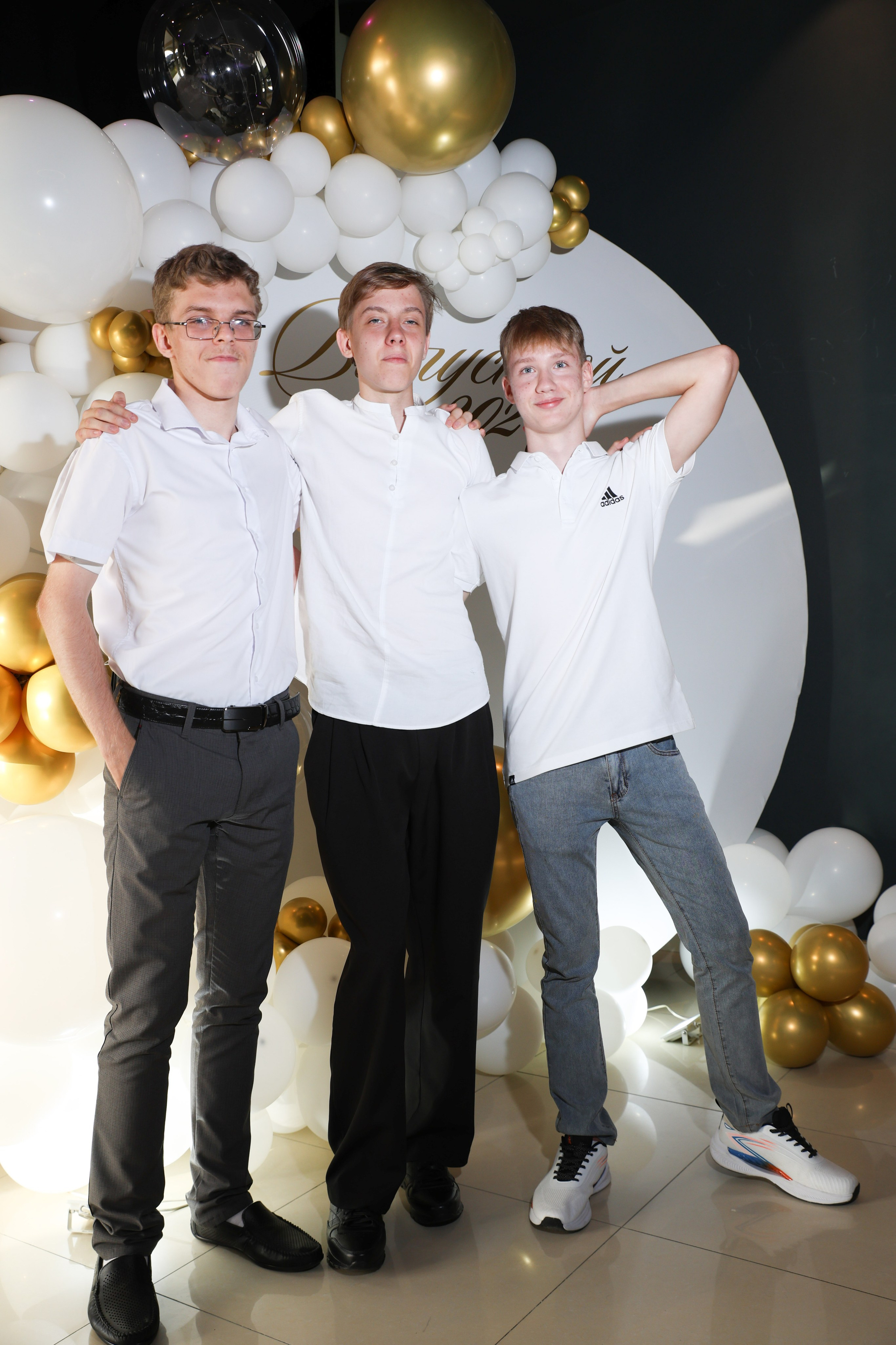 однокласники