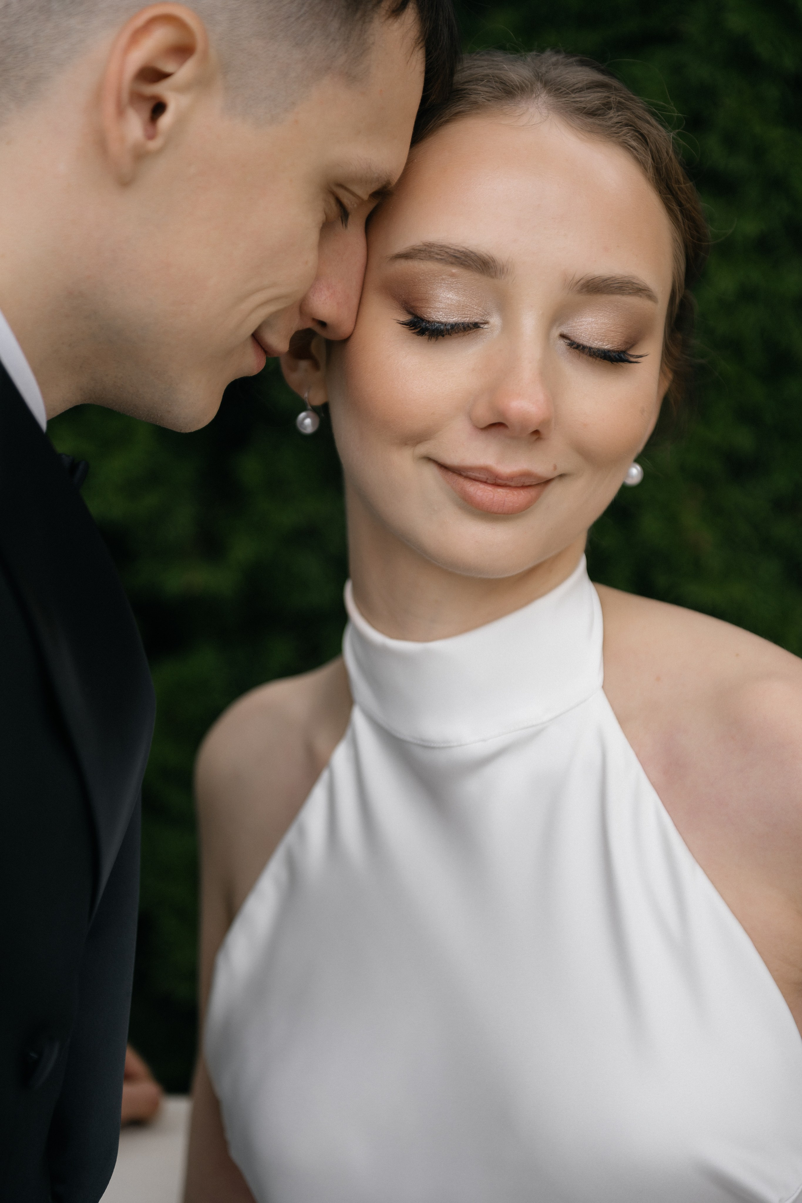 Wedding day in Martinique Bar. Wedding PHOTOGRAPHER Andrew Vnukov