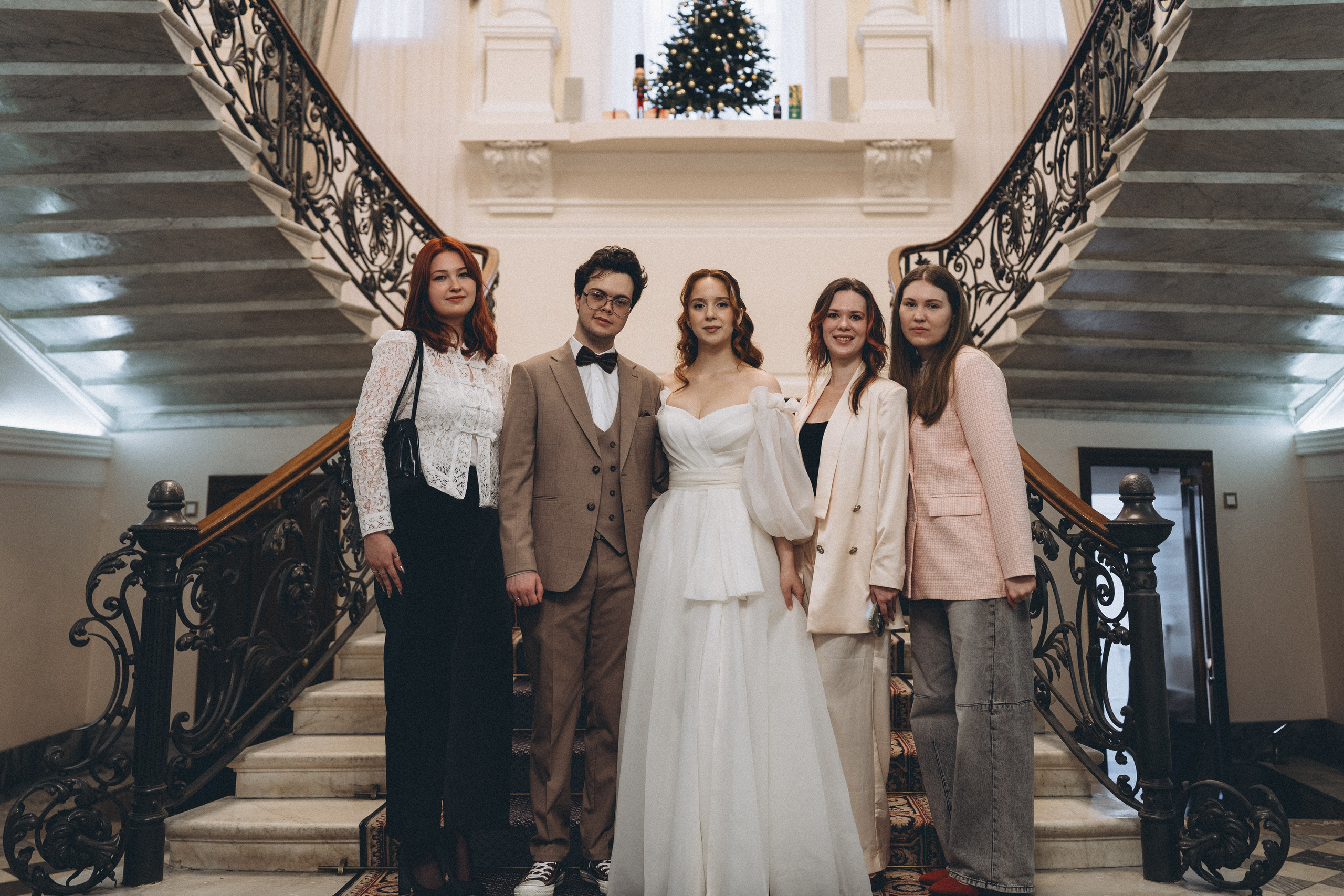 СВАДЕБНАЯ СЬЕМКА ВО ВТОРОМ ДВОРЦЕ С ГОСТЯМИ И ПРОГУЛКА В ТАВРИЧЕСКОМ САДУ. Профессиональный фотограф, Санкт-Петербург — Виктория Богомолова