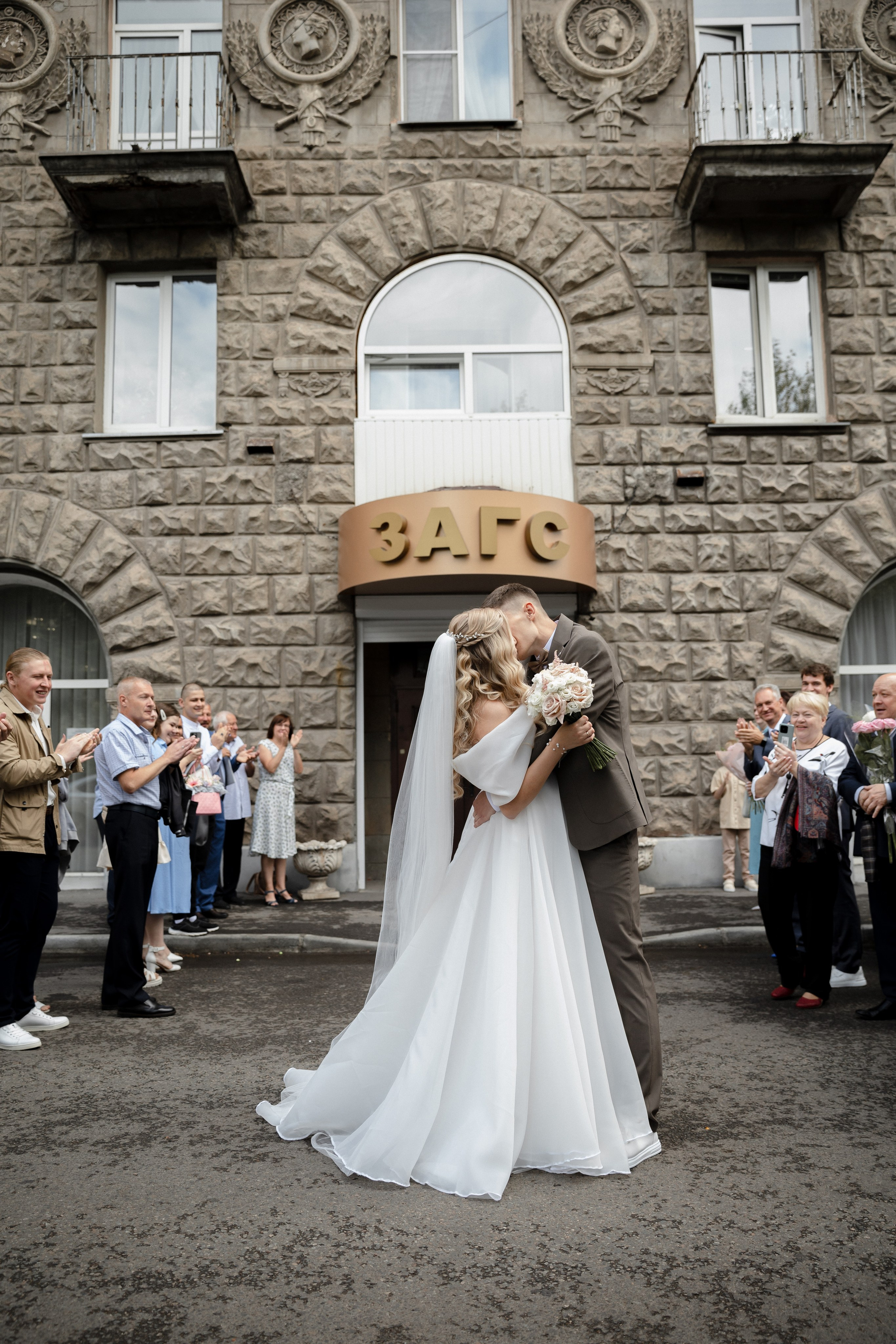 Он, она и весь день любви. Злата и Никита. Свадебный и семейный фотограф в Екатеринбурге Катя Буряк