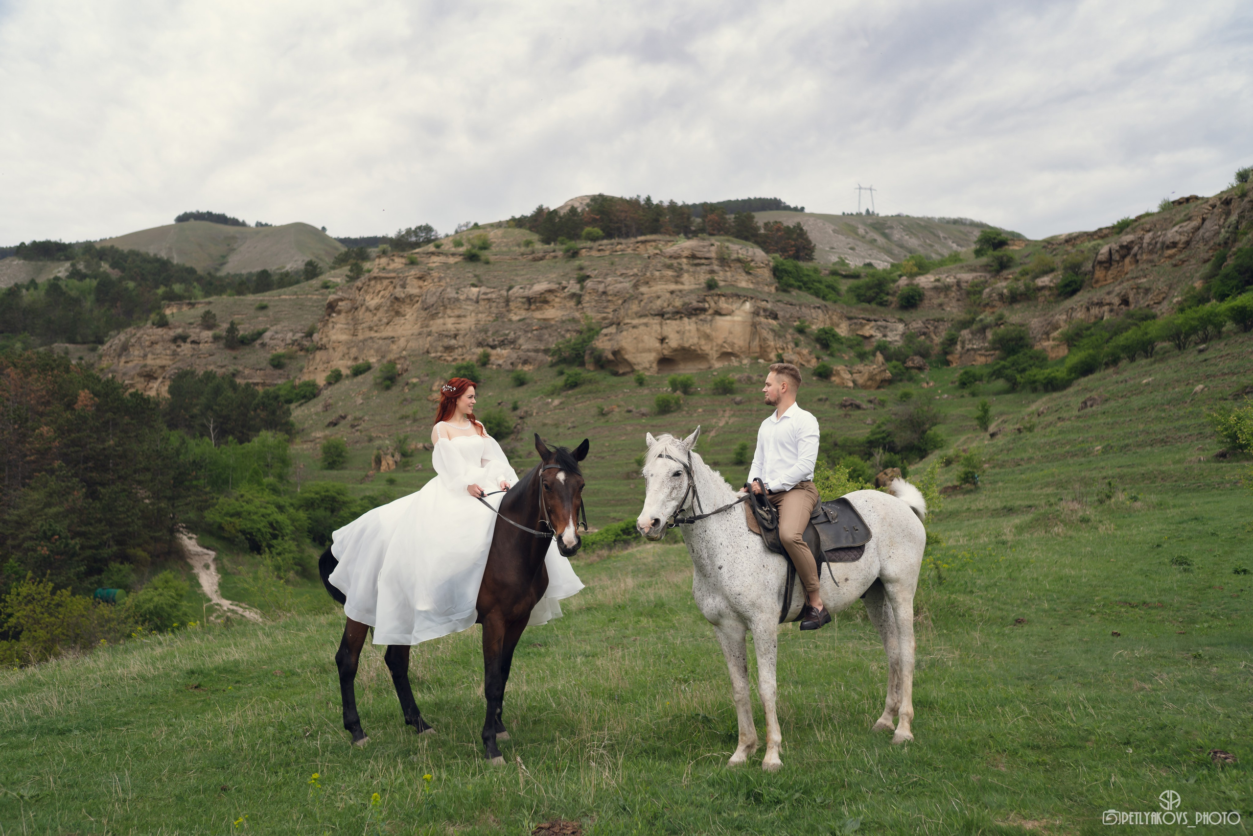 Свадебная фотосессия на лошадях
