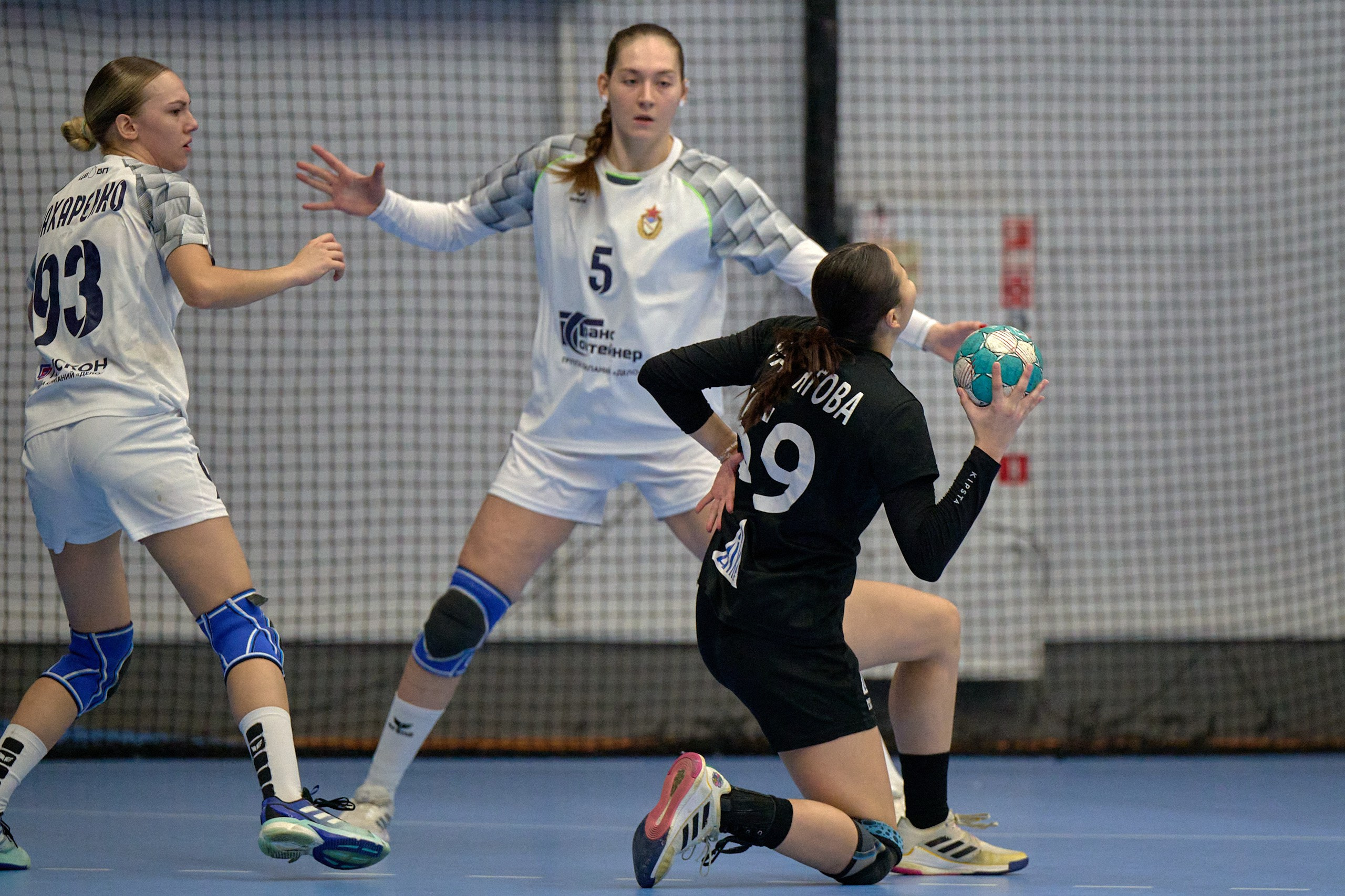 Гандбол. OLIMPBET Суперлига. «Университет» — «ЦСКА». Спортивный репортажный фотограф в Ижевске Сергей Мерзляков