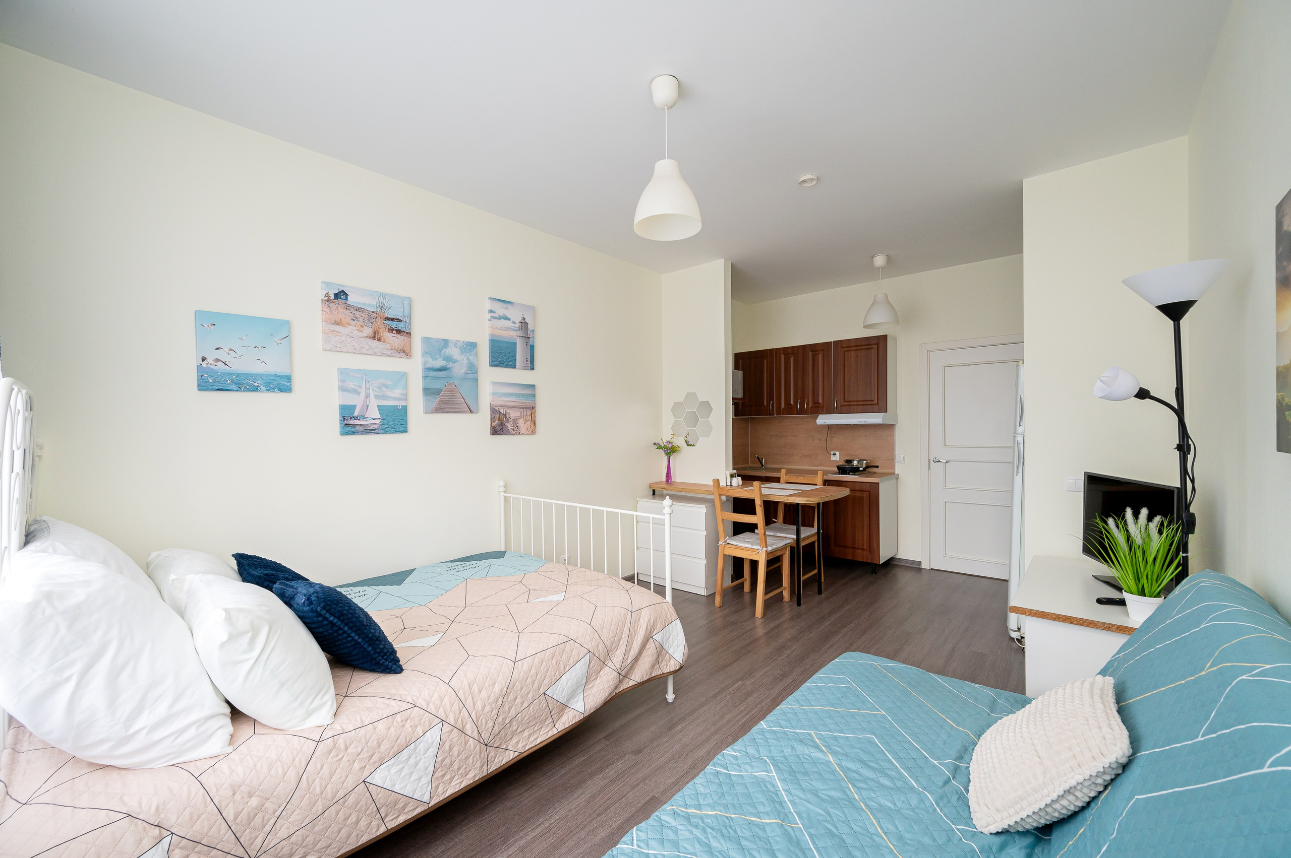 Студия на Дунайском. Интерьерный фотограф. Фото- видеосъемка недвижимости Санкт-Петербург