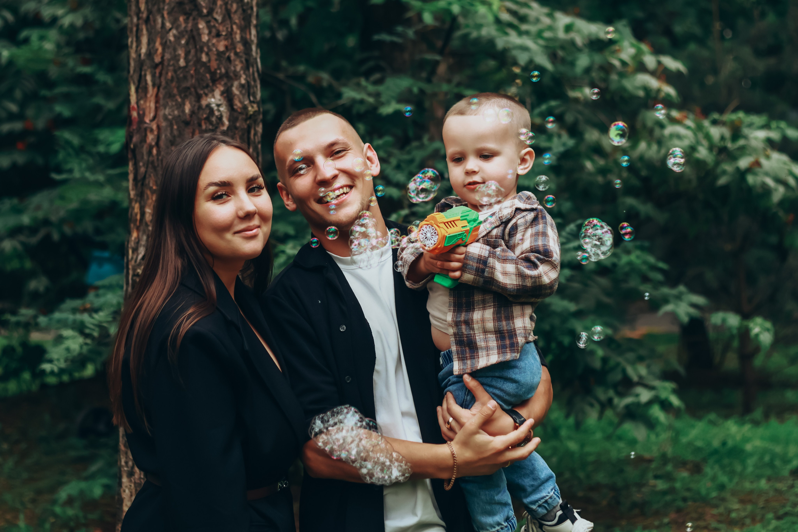 Семейная фотосессия в летнем парке, Екатеринбург. Фотограф в Екатеринбурге Пойгина Елена