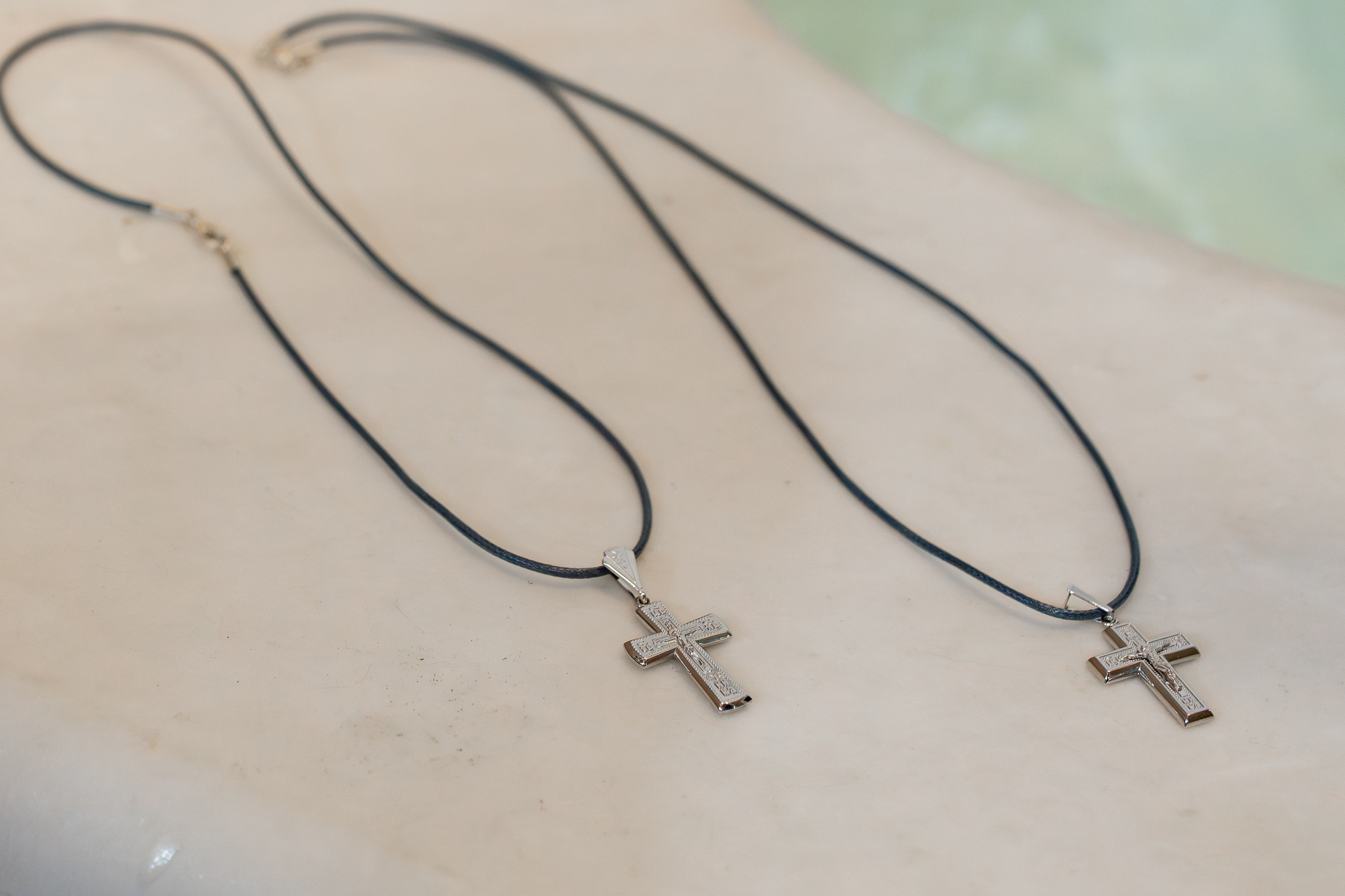 Крещение  ребёнка в храме. Фотограф видеограф Геннадий Янбаев в Сочи, Краснодаре