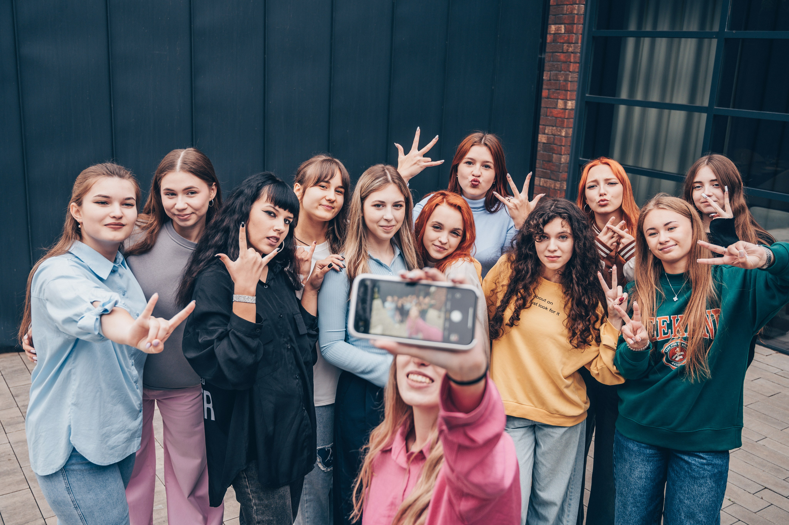 В парке. Выпускные альбомы и Школьный фотограф в Алексеевке, Бирюче, Красном