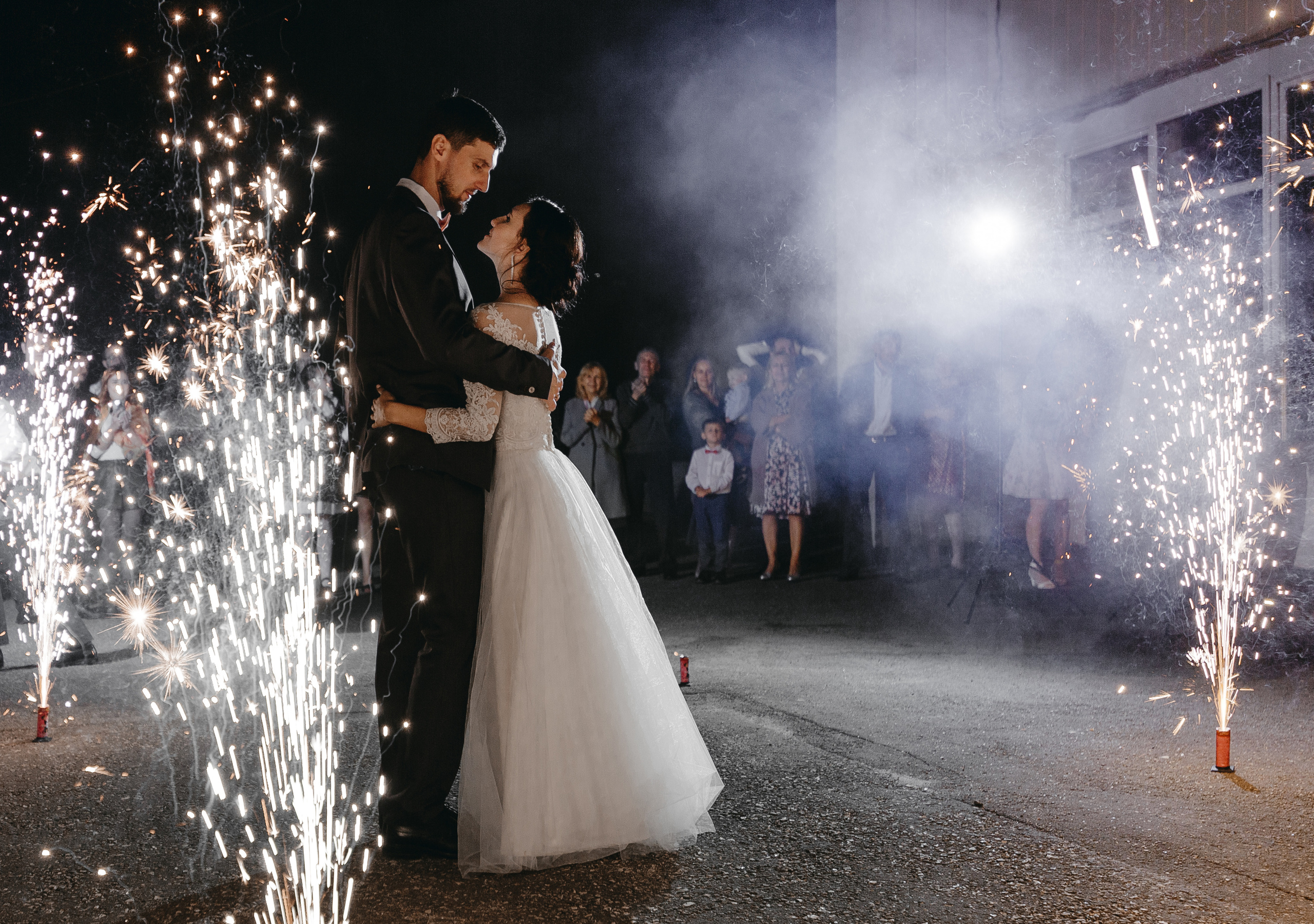 Свадебный фоторепортаж и поиск фотографа на свадьбу Евгений Топаз. Свадебный репортажный фотограф во Владимире Евгений Топаз