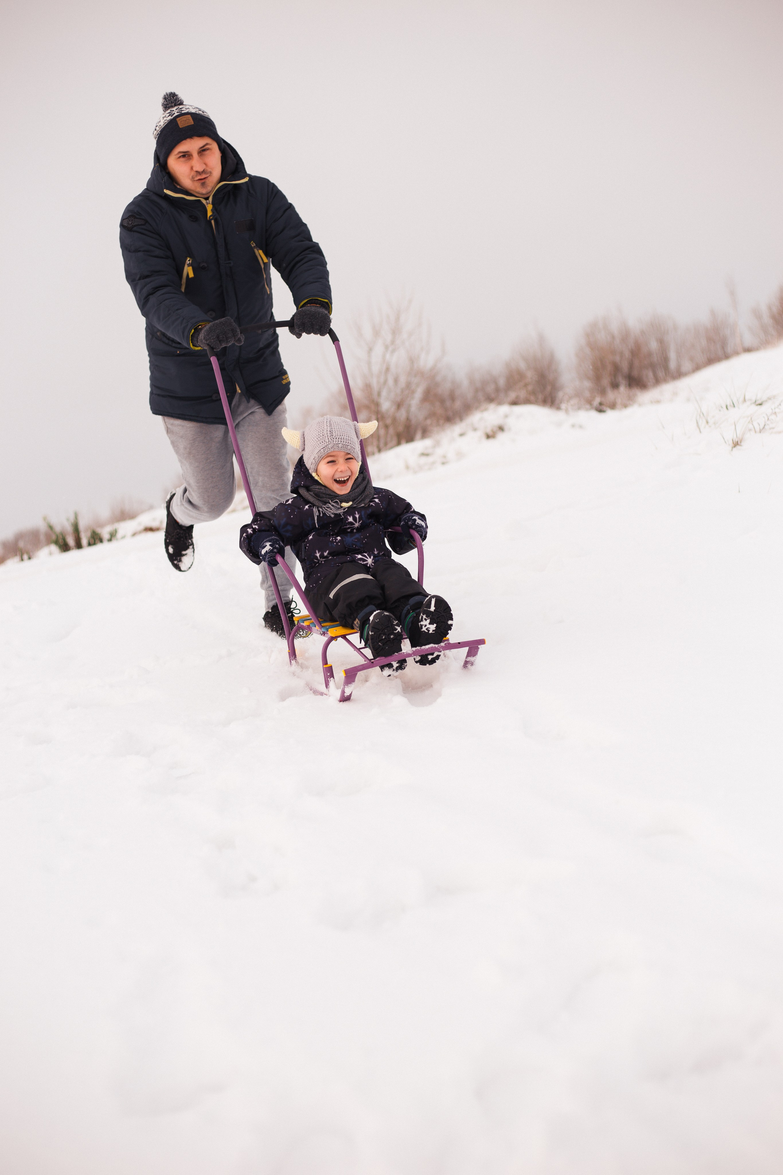 Снежная прогулка Егора и Ефима