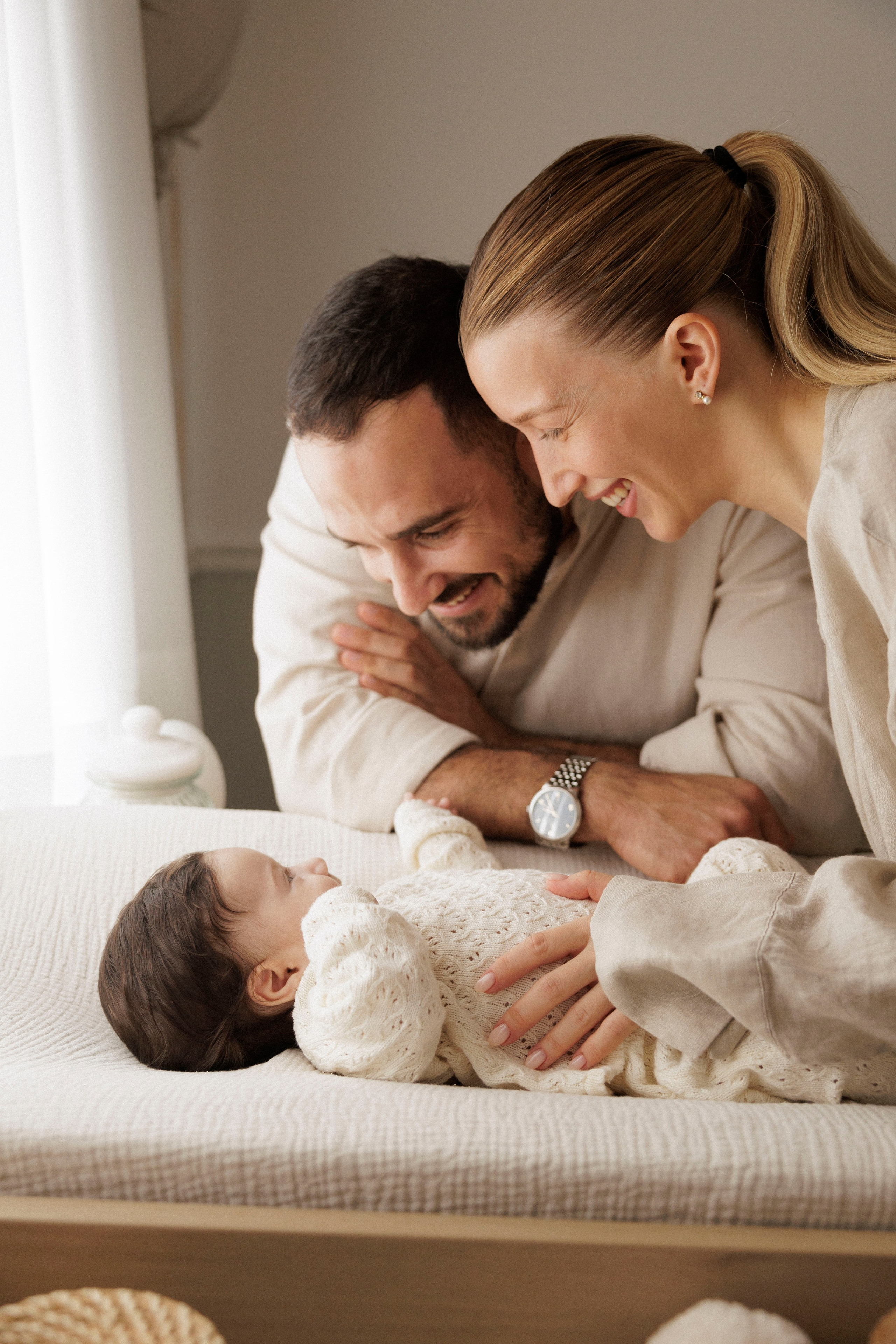New born family photoshoot at home. Wedding and family photographer