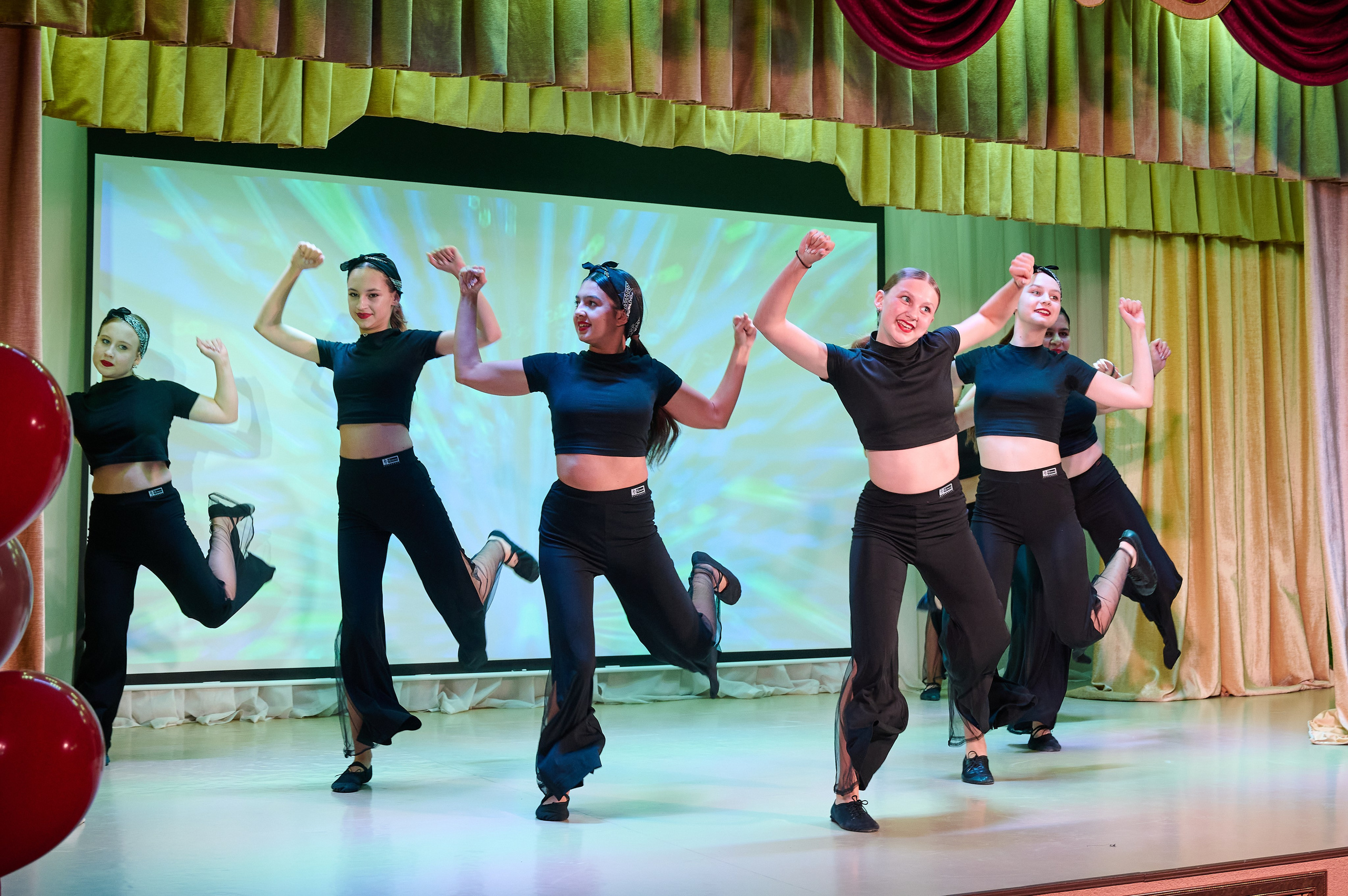 День матери Виноградный. Жизнь курорта Кабардинка в фотографиях