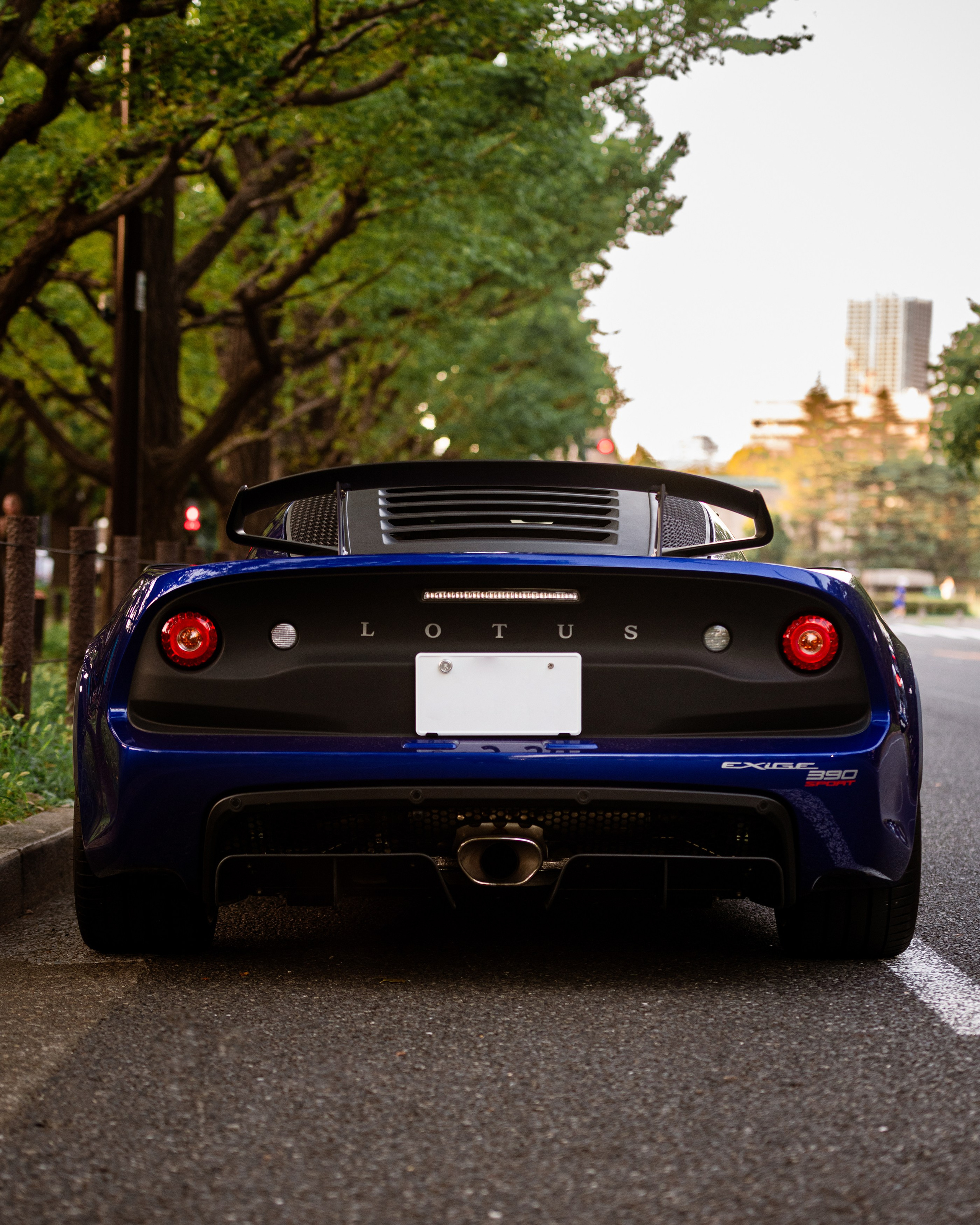 Cars in Tokyo. Photographer in Tokyo Anatolii Ozarto