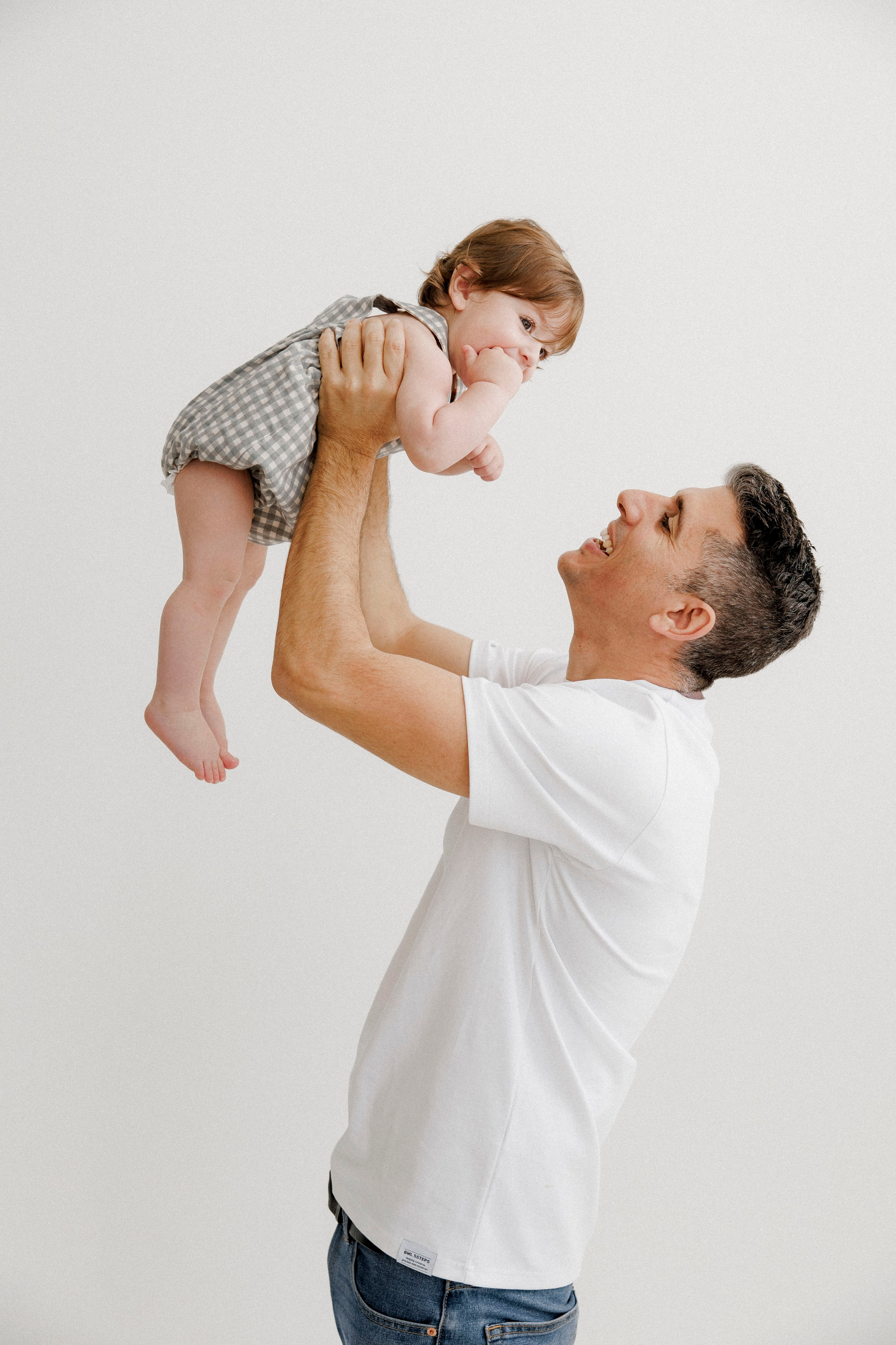 One year inside the White studio. Wedding and family photographer