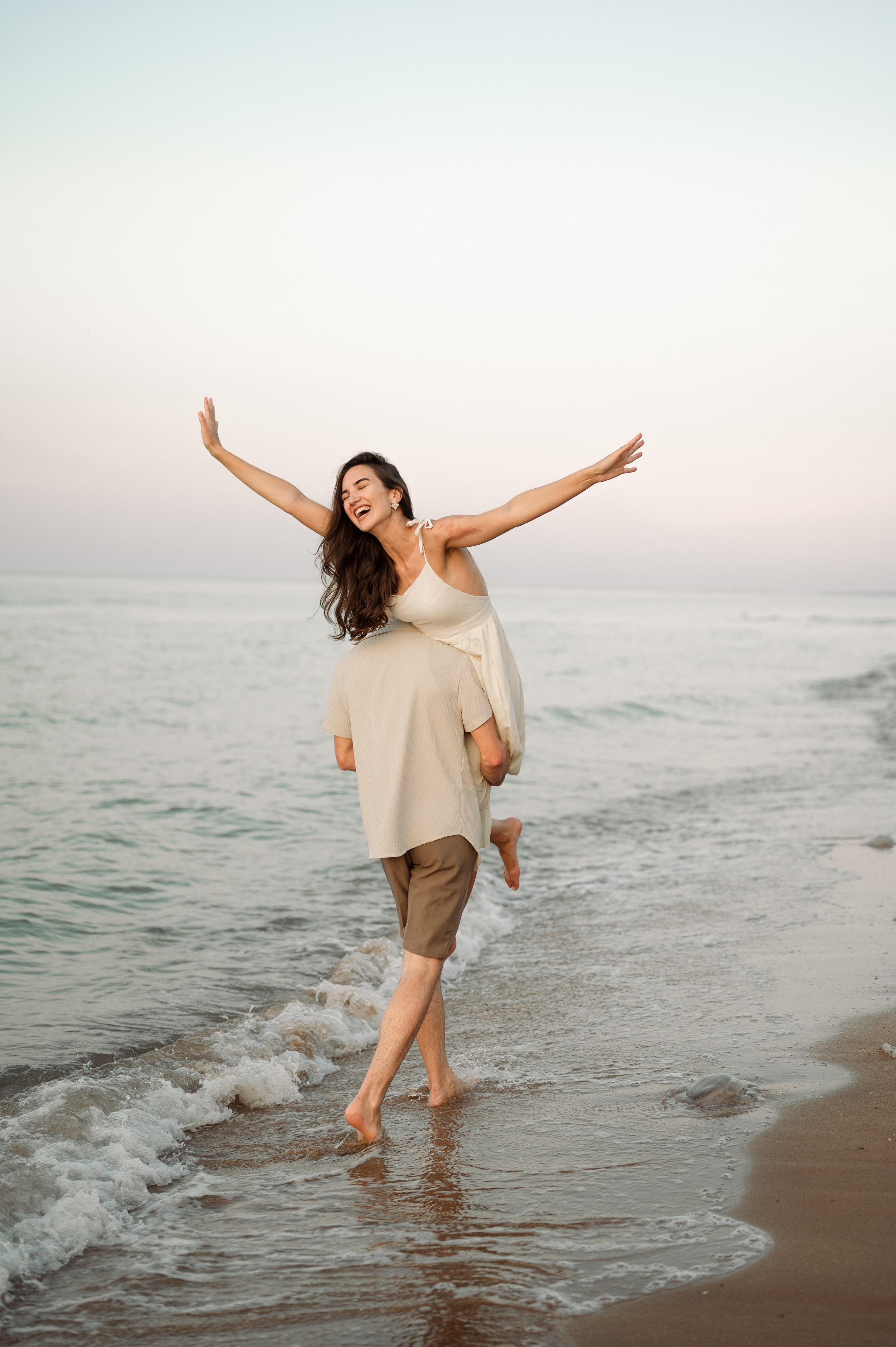 Предсвадебная съёмка на море🌊. Свадебный и семейный фотограф в Краснодаре Алина Мельник