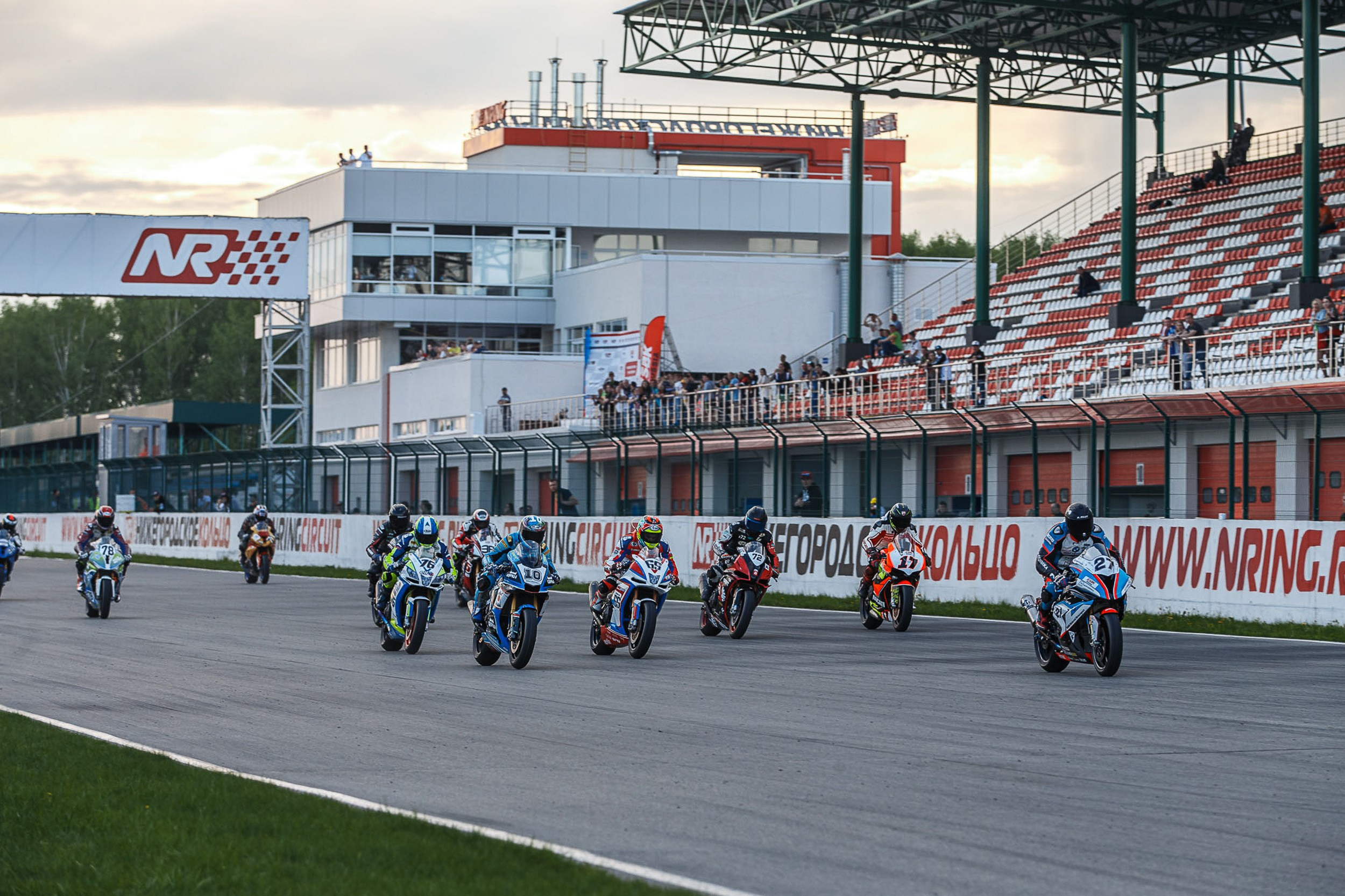 Репортажный фотограф в Москве Майк Симонов