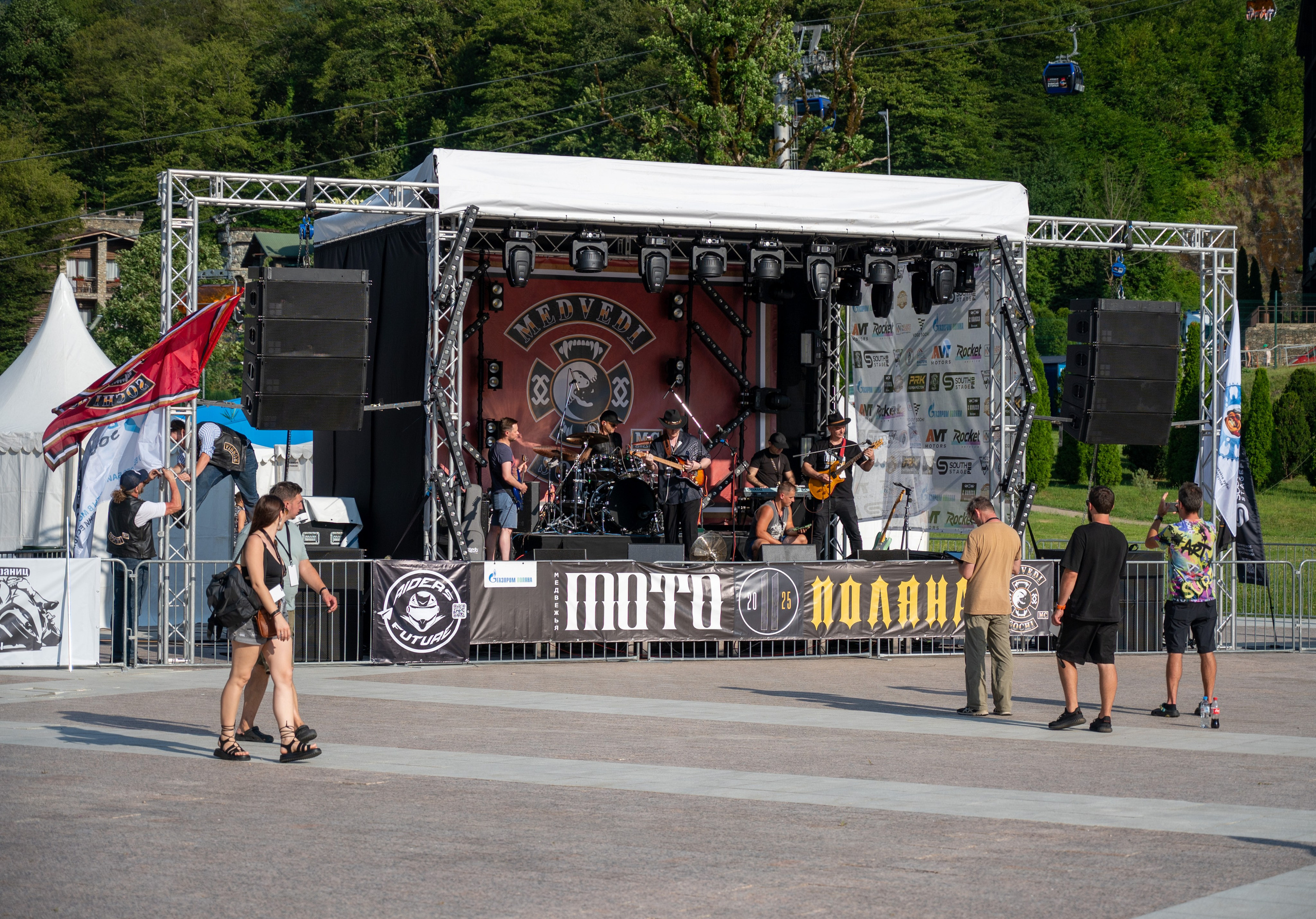 11- ый Ежегодный Байк Фестиваль " Медвежья МОТО ПОЛЯНА». Фотографирую счастливых людей в Сочи