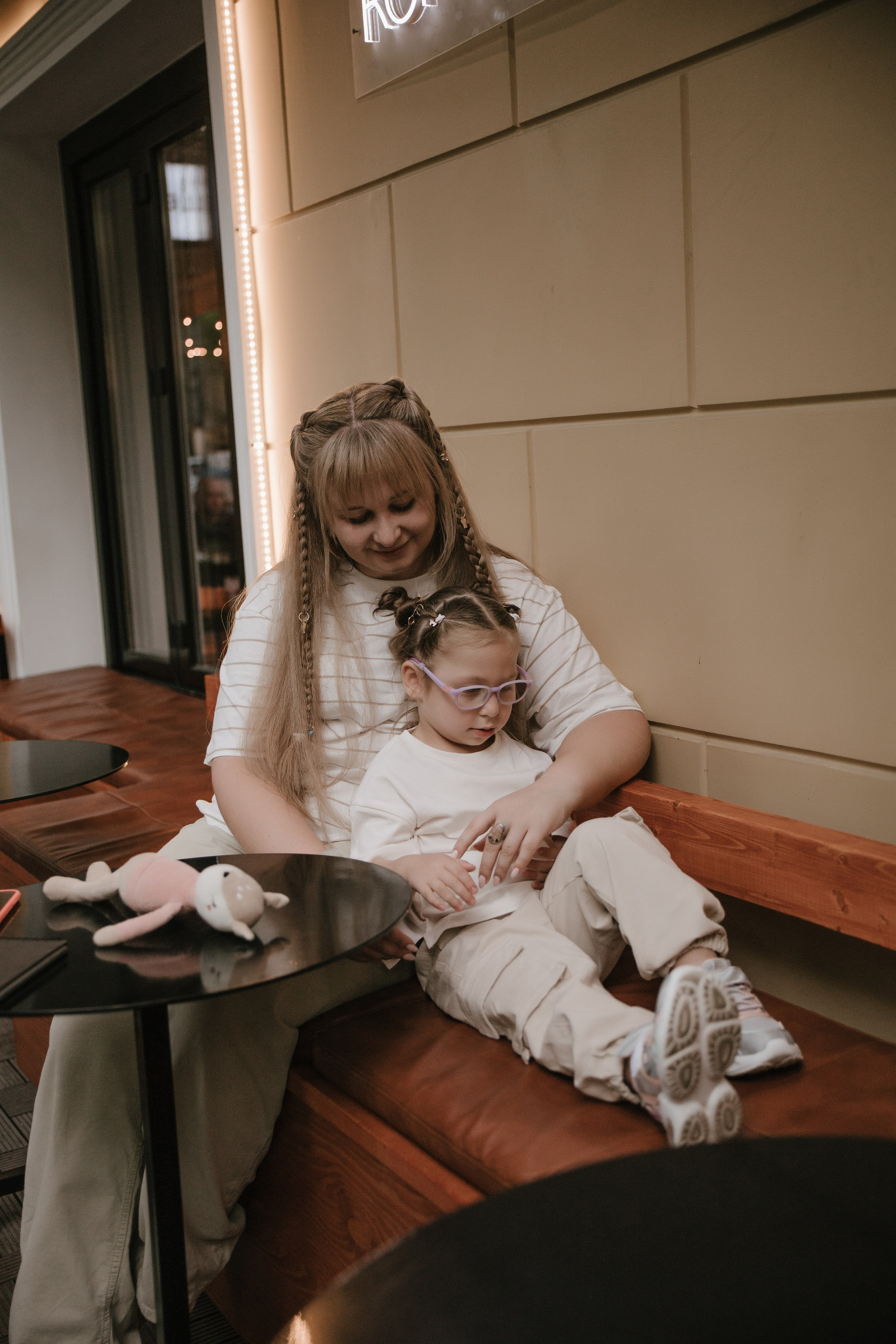 Настя и Аришка. Главная