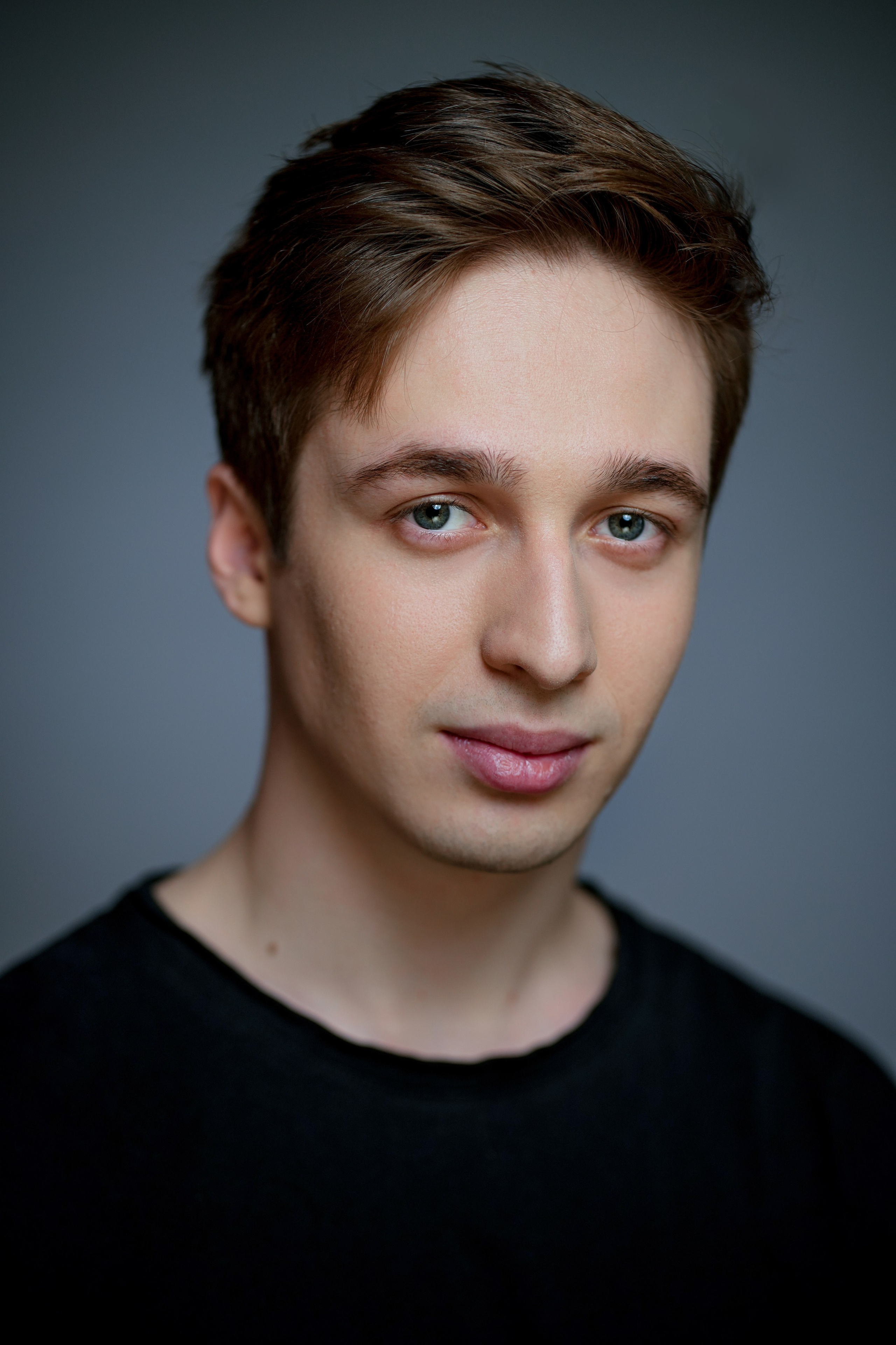 Актёр Ярослав Заргаров. Портретная съемка в Москве, студийный фотограф Игорь Фомин