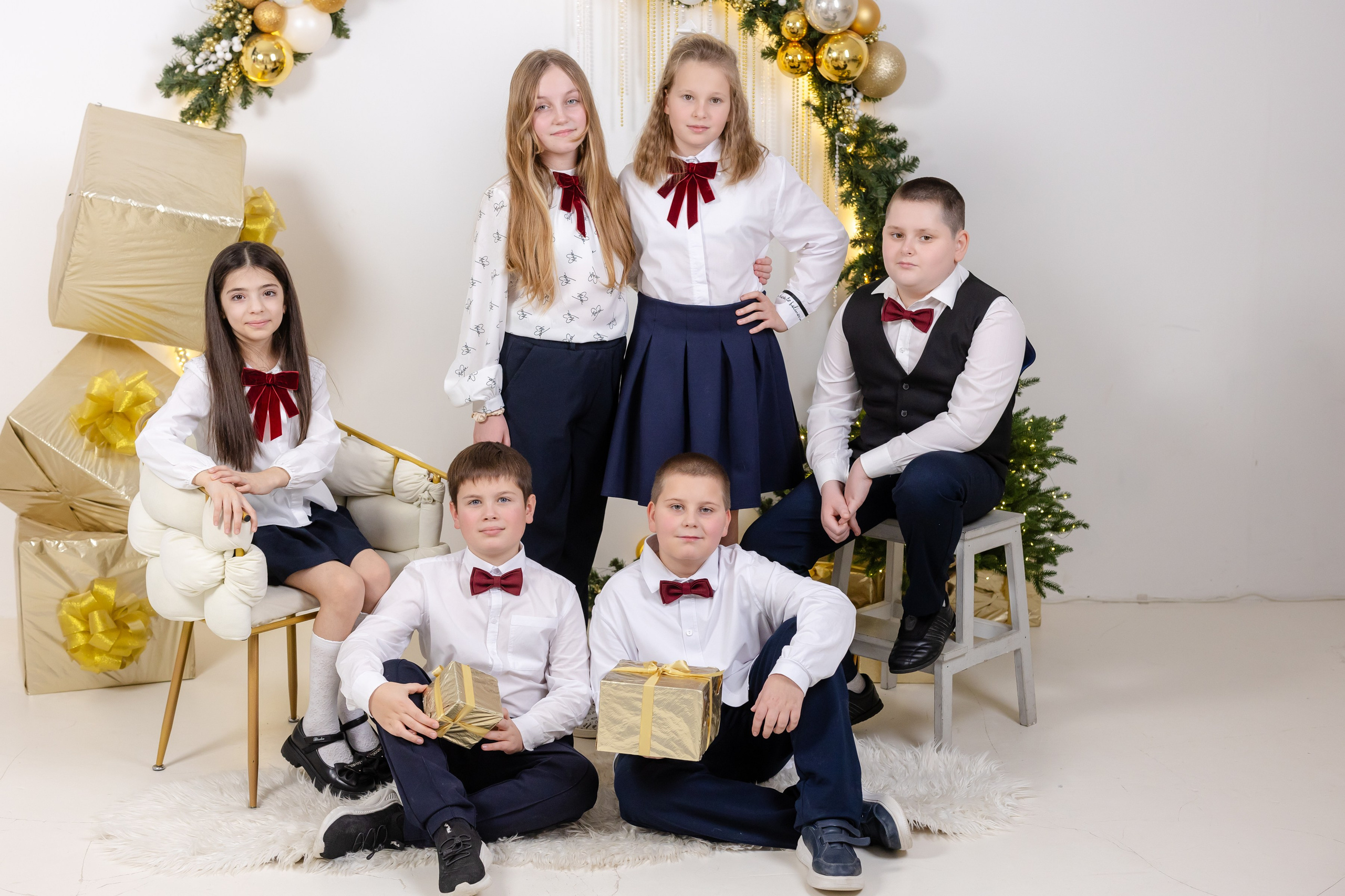 Студия новогодние 4 класс. Выпускные альбомы Чехов