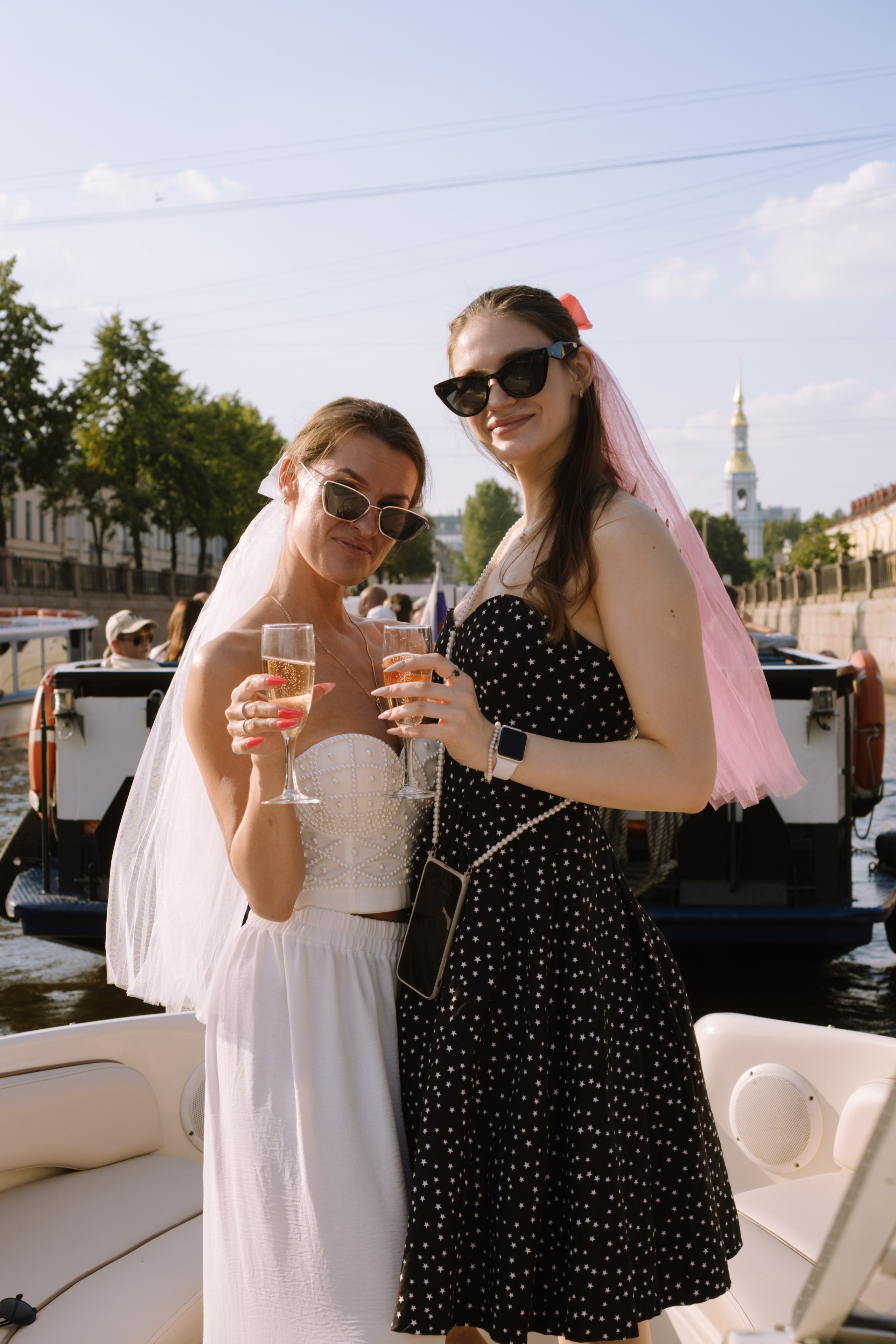 ДЕВИЧНИК НА КАТЕРЕ. Профессиональный фотограф, Санкт-Петербург — Виктория Богомолова