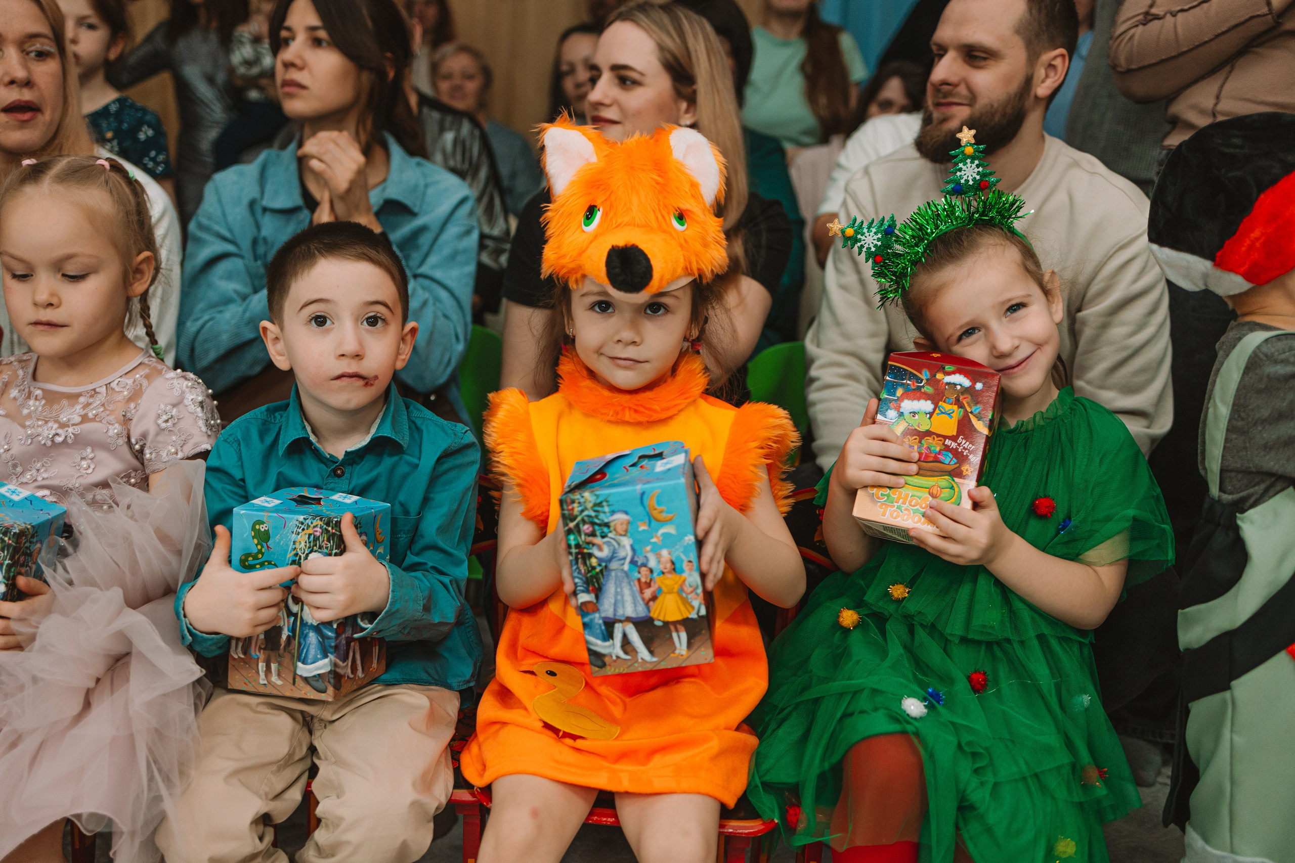 Утренник+портреты. Семейный фотограф Тюмень, фотограф на роды Салмина Мария