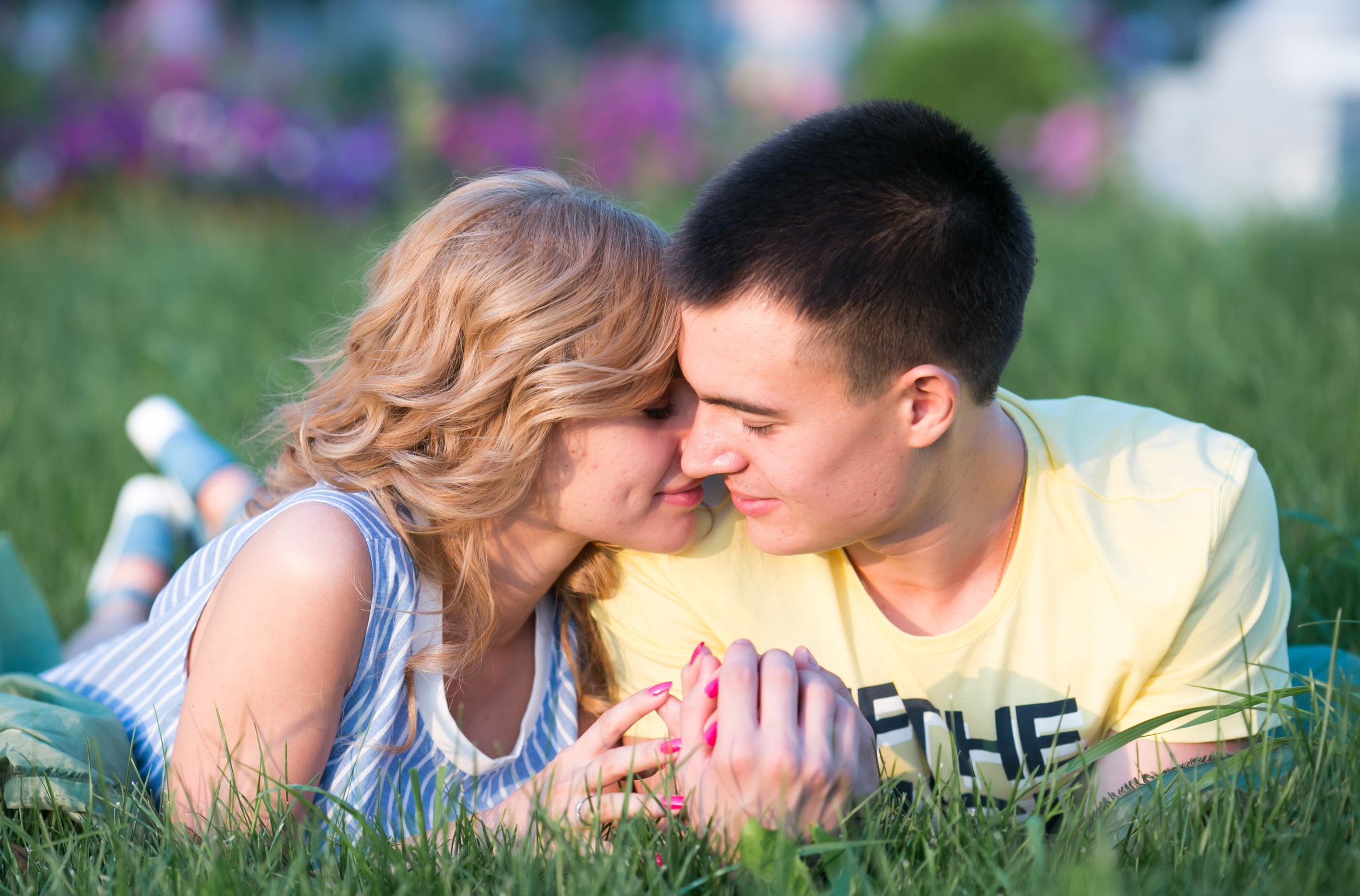 Love Story на набережной в Самаре. Свадебный фотограф, видеограф в Самаре, Самарской области. Видеосъемка