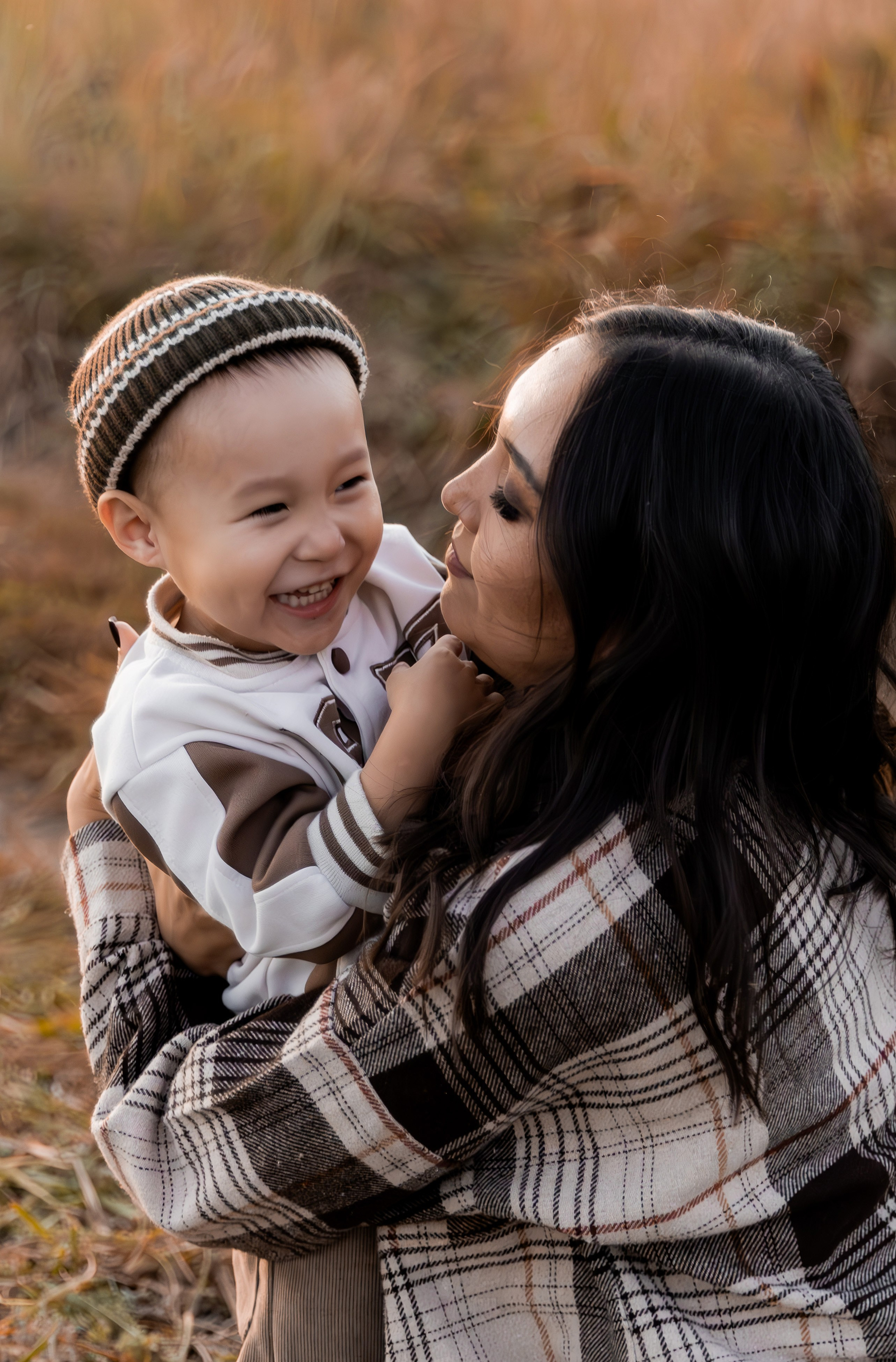 Анара и сынок на природе