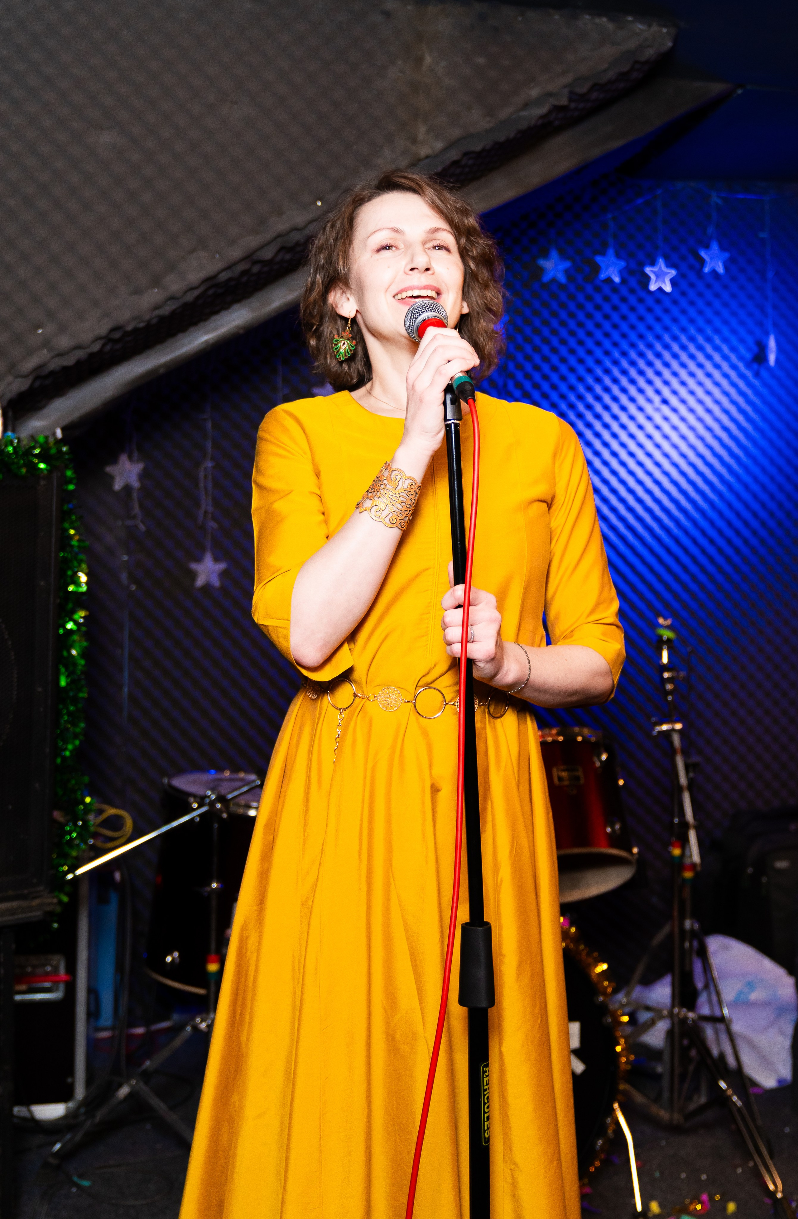 Новый год 2026. Новогодняя ночь 2026 в баре Дебошир (Debaser). Репортажный, street и urban фотограф в Санкт-Петербурге Мальцев Евгений