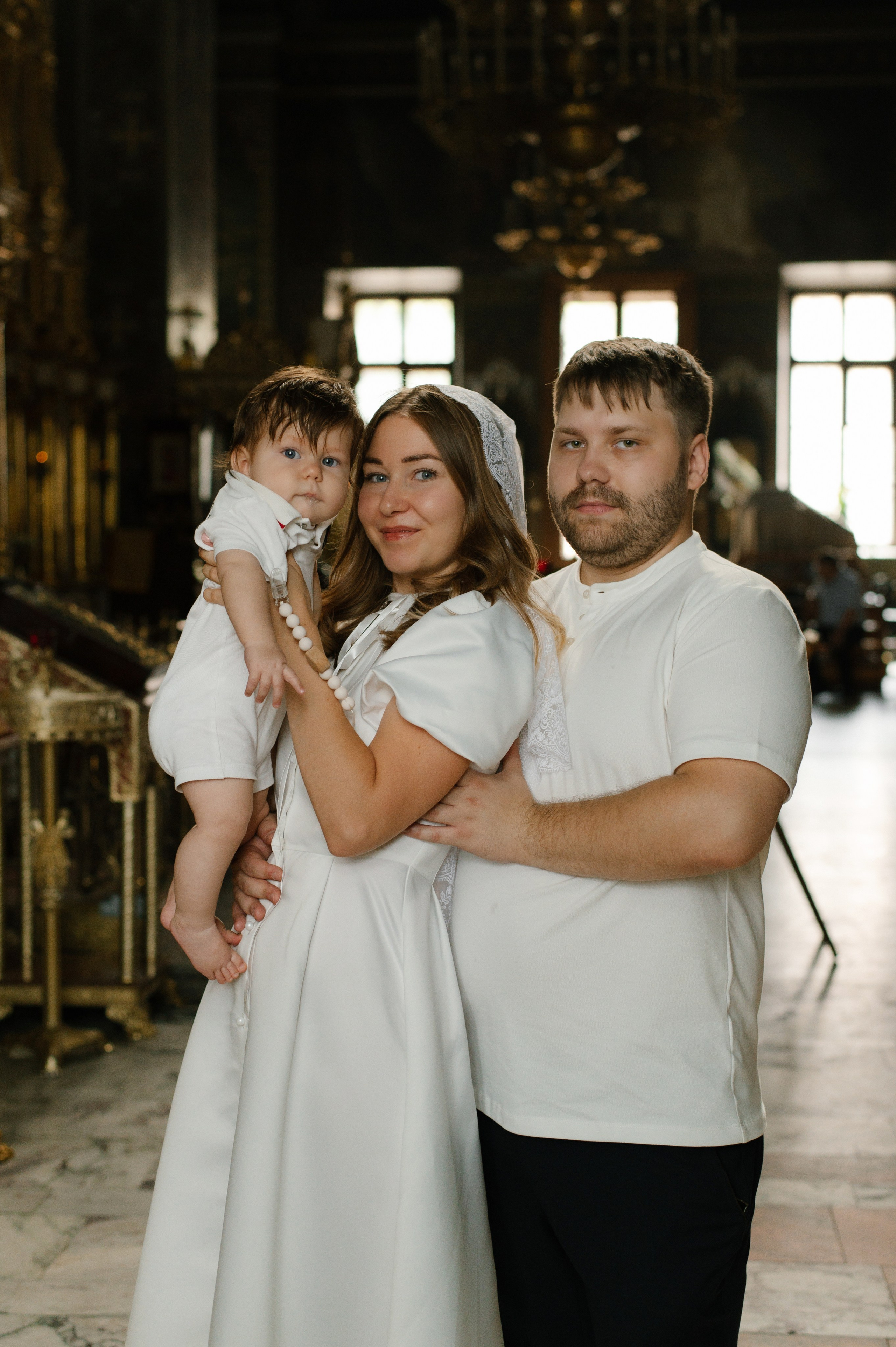 Фотограф на крещение. Фотосессия таинства крещения. Храм Воскресения Словущего в Даниловской Слободе. Семейный и свадебный фотограф в Москве Татьяна Николаева